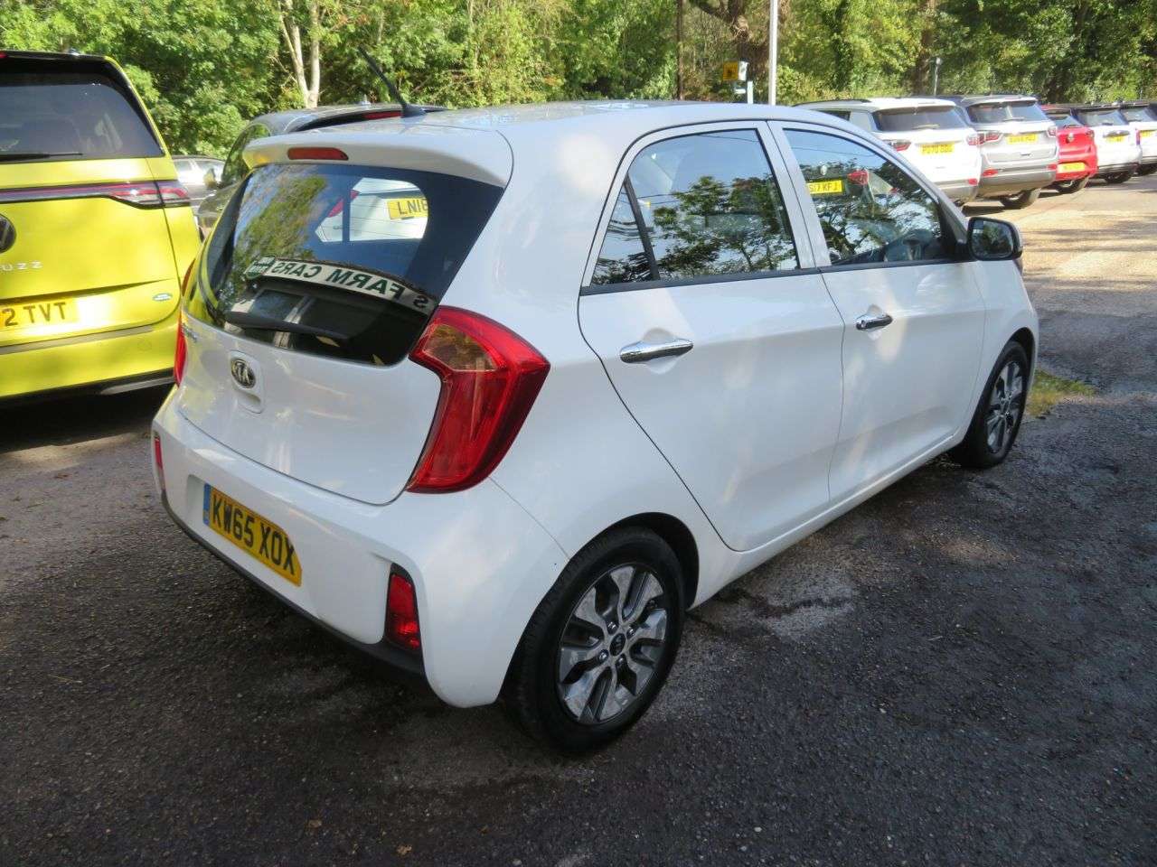 A 2016 KIA PICANTO 1.0 2 Hatchback 5dr Petrol Manual Euro 6 (65 bhp) 14" ALLOYS + AIR-CON + BL A 2016 KIA PICANTO 1.0 2 Hatchback 5dr Petrol Manual Euro 6 (65 bhp) 14" ALLOYS + AIR-CON + BL