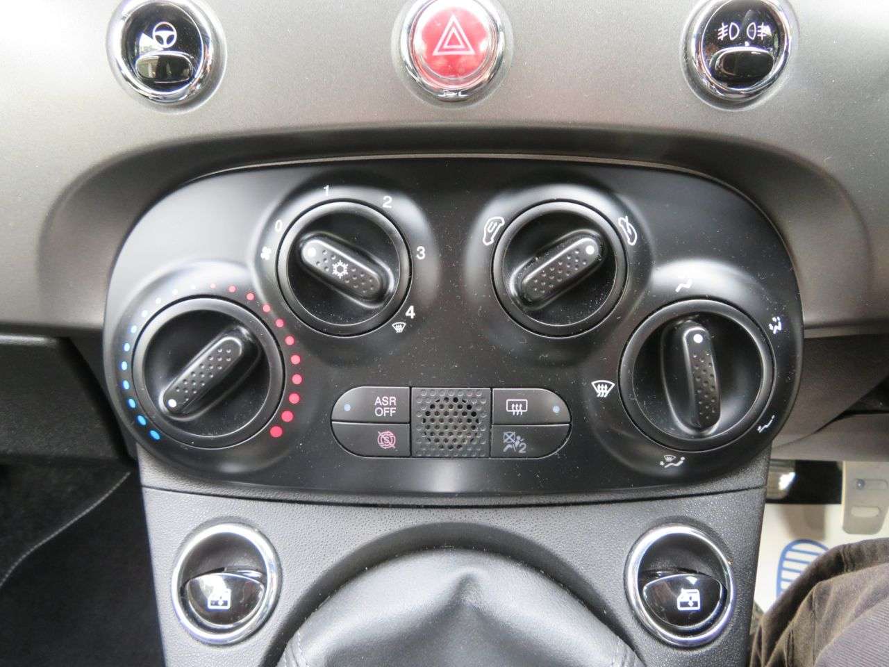 2019 FIAT 500 2019 FIAT 500