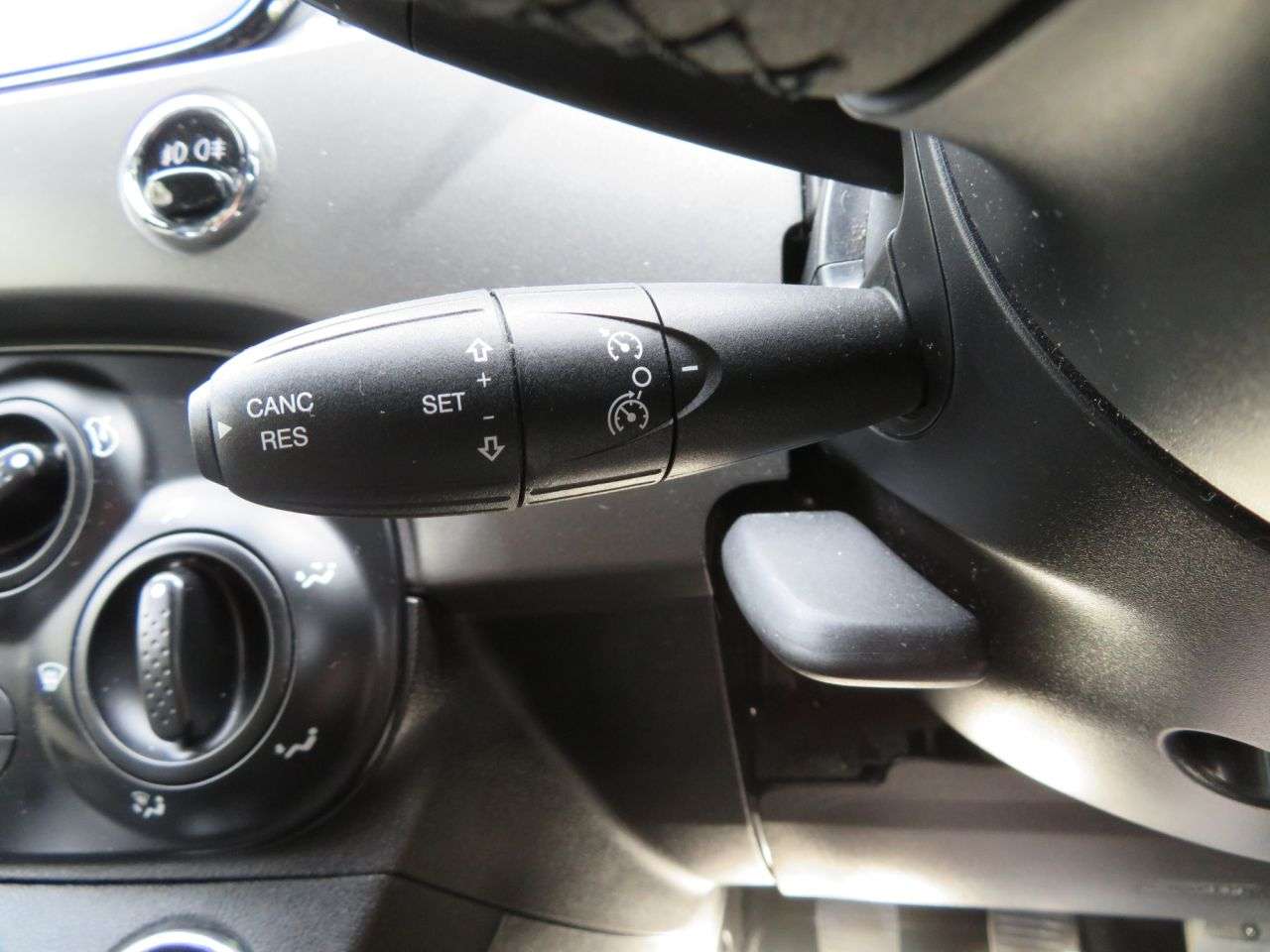 2019 FIAT 500 2019 FIAT 500