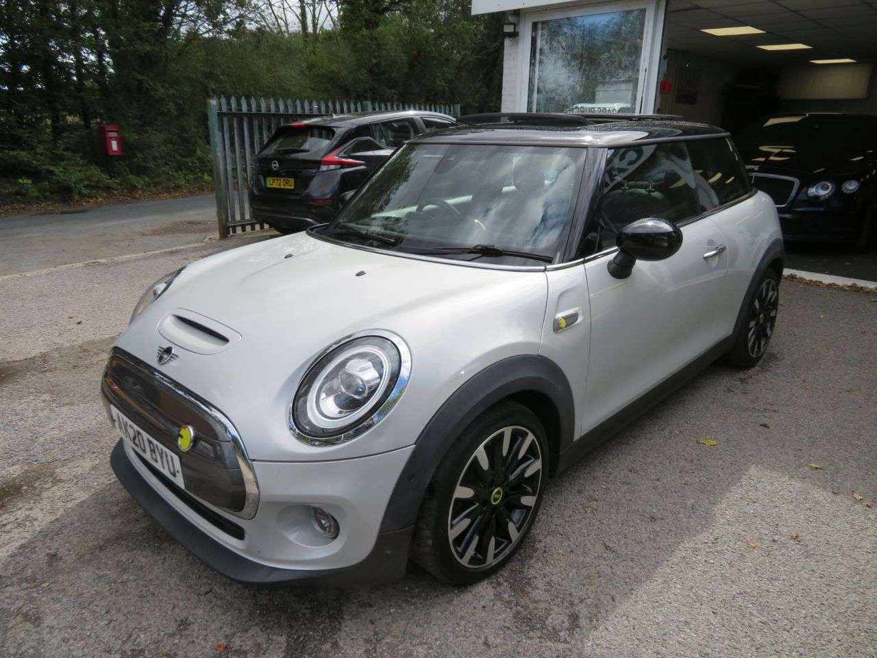 2020 MINI ELECTRIC HATCH 2020 MINI ELECTRIC HATCH