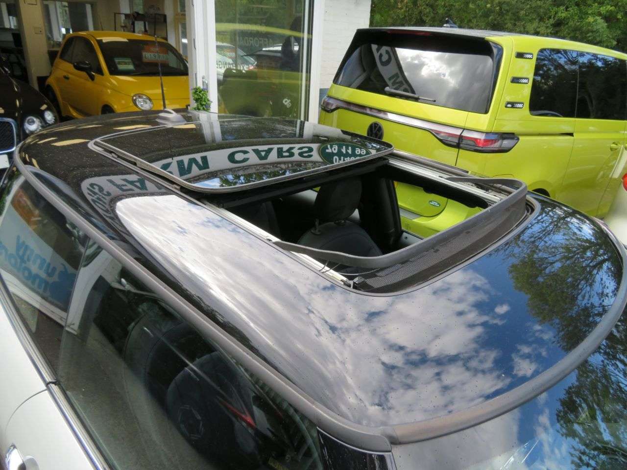 A 2020 MINI ELECTRIC HATCH Cooper SE 32.6kWh Level 3 Hatchback 3dr Electric Automatic (184 ps) PANO RO A 2020 MINI ELECTRIC HATCH Cooper SE 32.6kWh Level 3 Hatchback 3dr Electric Automatic (184 ps) PANO RO
