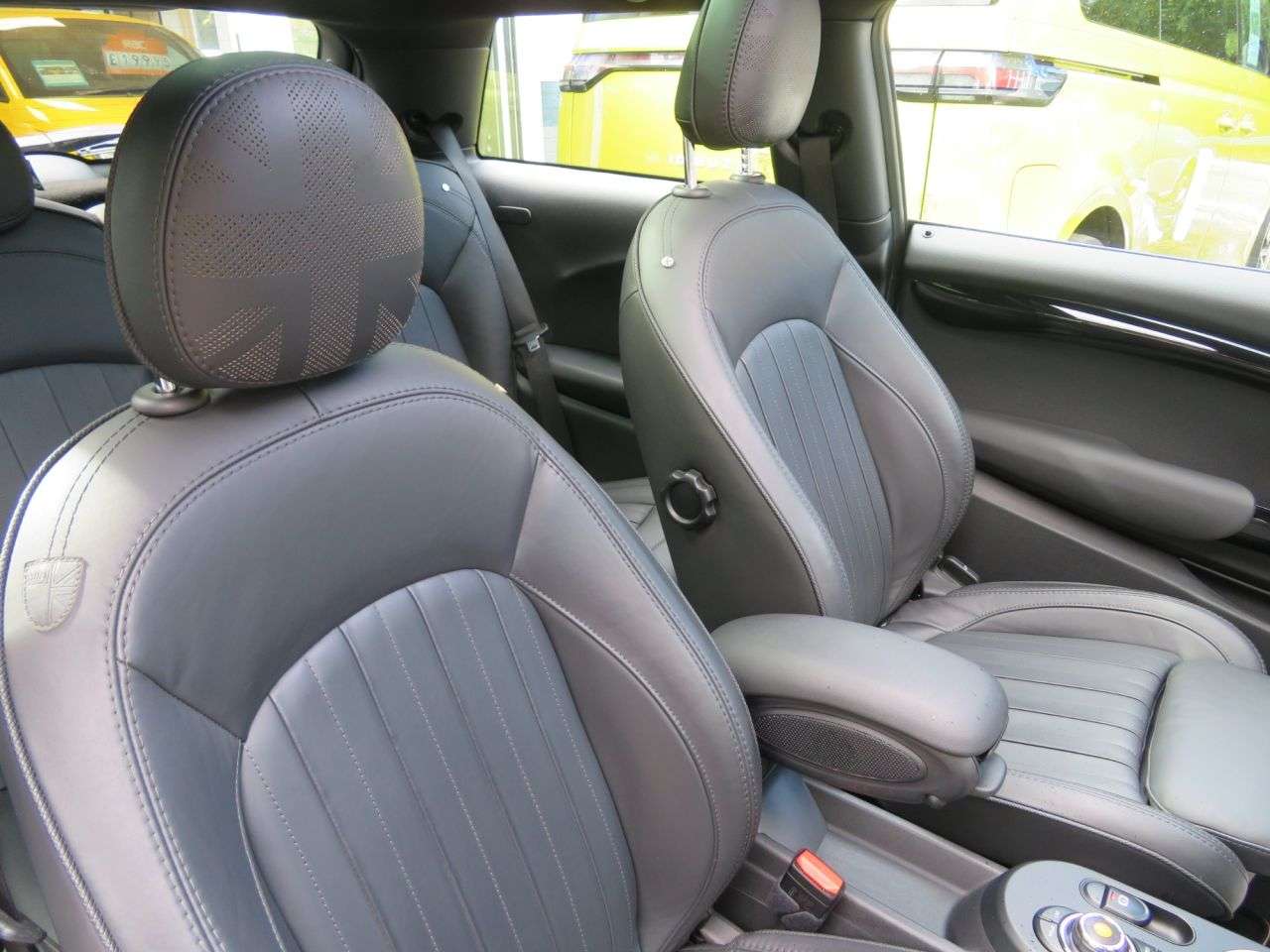 2020 MINI ELECTRIC HATCH 2020 MINI ELECTRIC HATCH