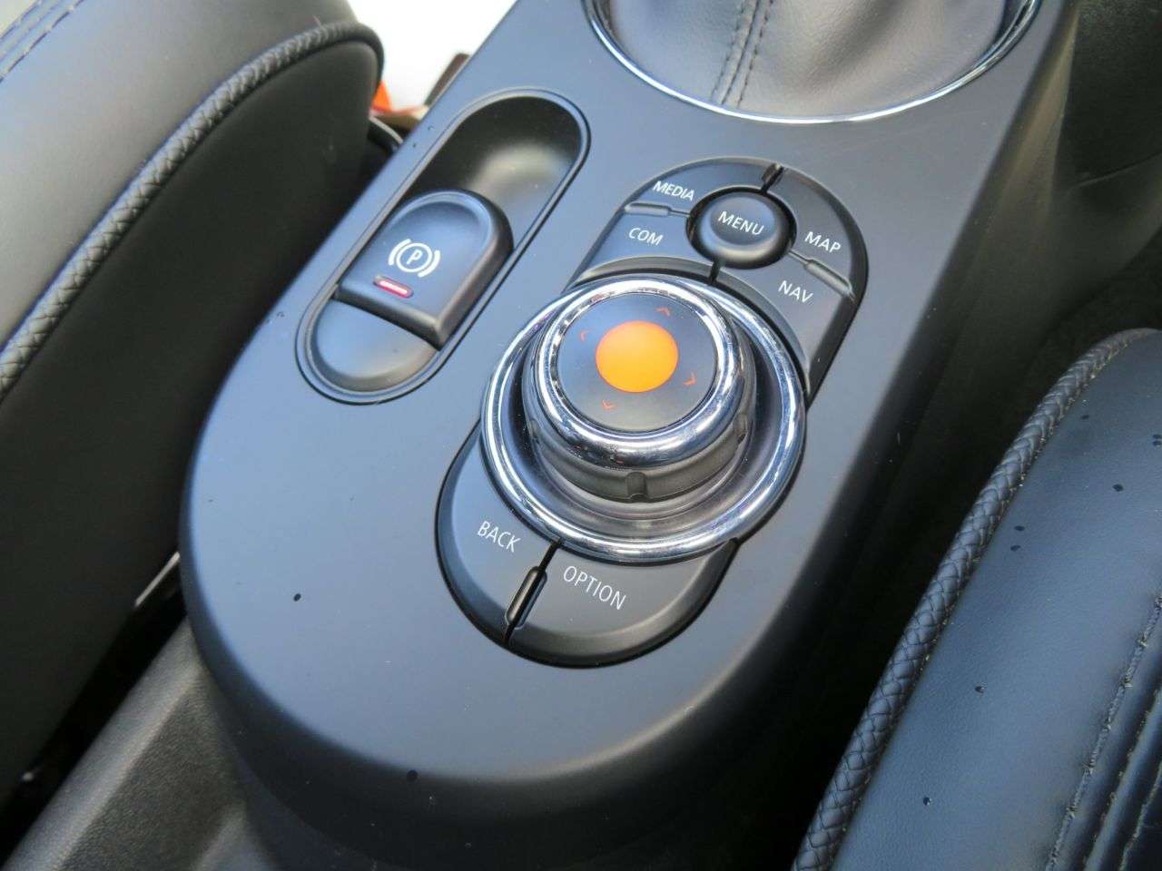 2020 MINI ELECTRIC HATCH 2020 MINI ELECTRIC HATCH