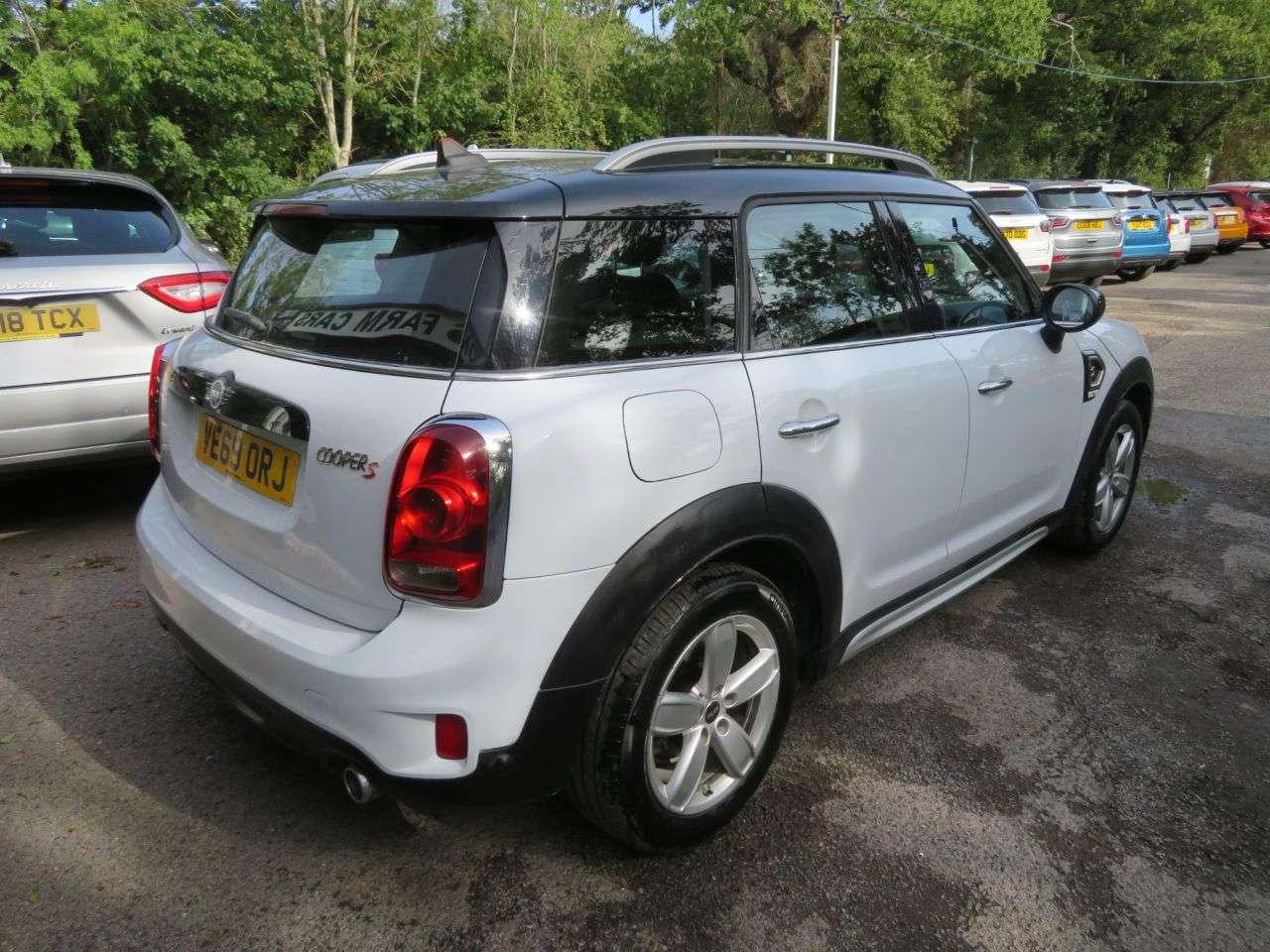 A 2019 MINI COUNTRYMAN 2.0 Cooper S Classic SUV 5dr Petrol Manual Euro 6 (s/s) (192 ps) A 2019 MINI COUNTRYMAN 2.0 Cooper S Classic SUV 5dr Petrol Manual Euro 6 (s/s) (192 ps)
