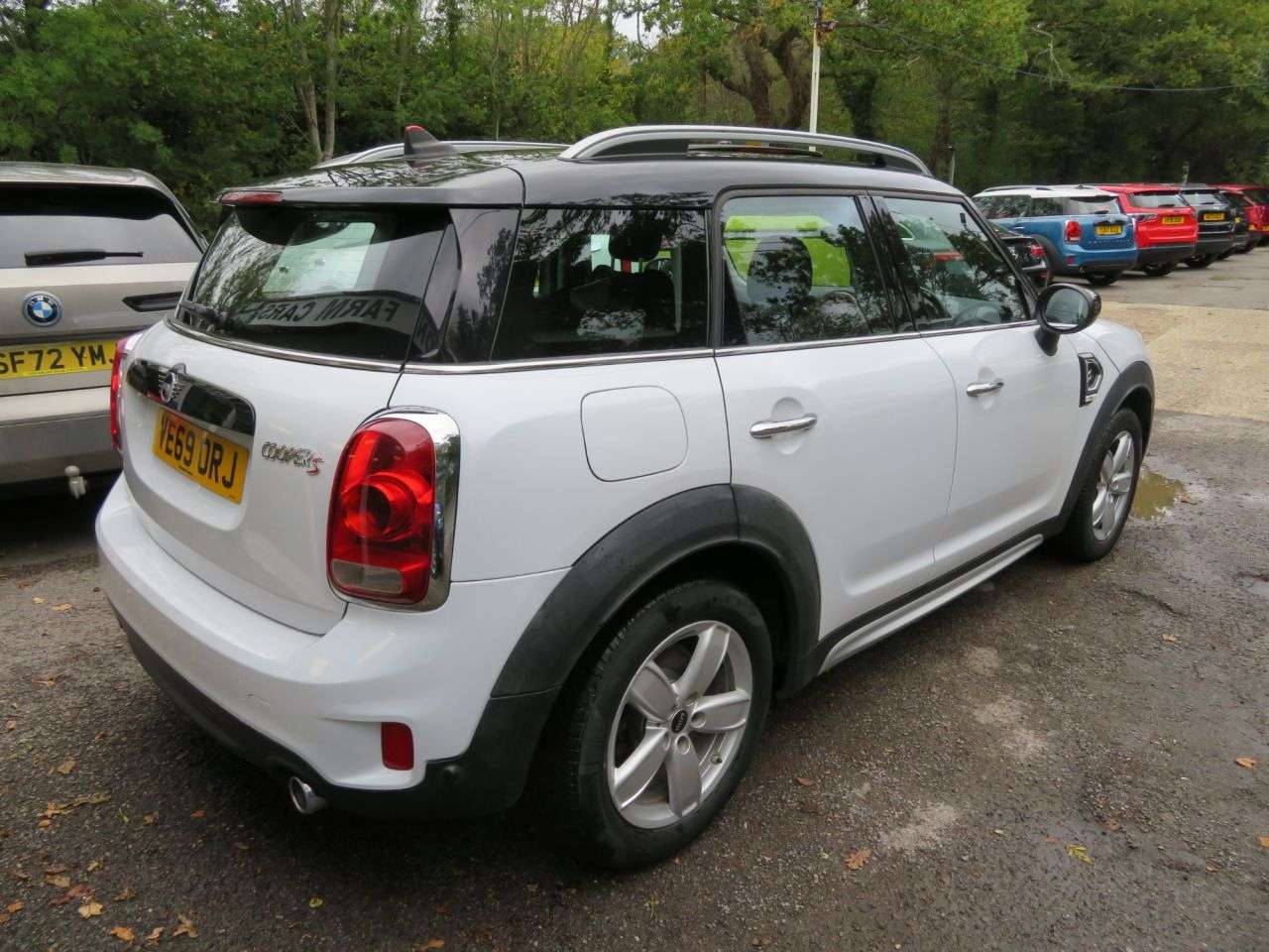 A 2019 MINI COUNTRYMAN 2.0 Cooper S Classic SUV 5dr Petrol Manual Euro 6 (s/s) (192 ps) NAV PACK + A 2019 MINI COUNTRYMAN 2.0 Cooper S Classic SUV 5dr Petrol Manual Euro 6 (s/s) (192 ps) NAV PACK +
