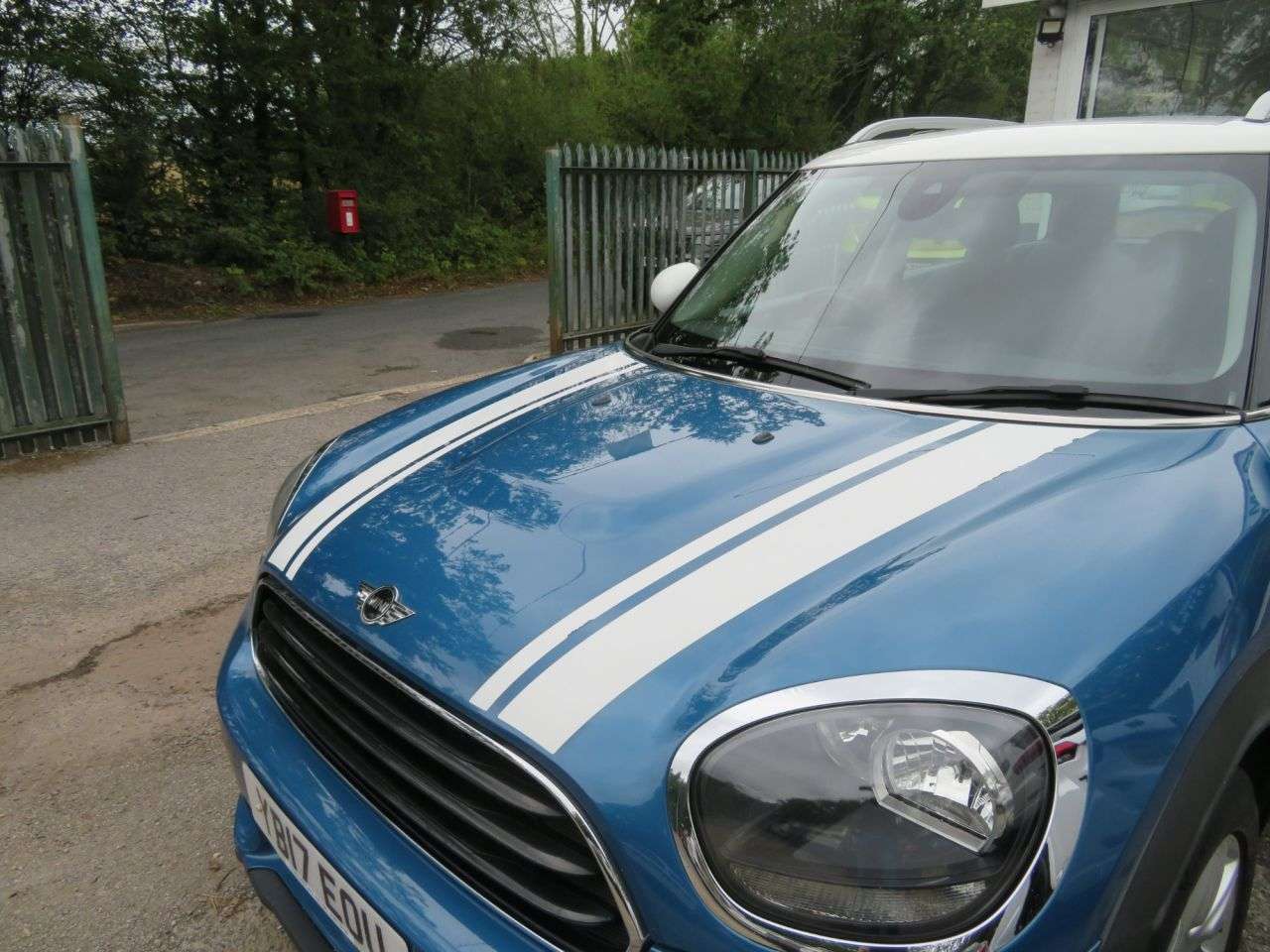 2017 MINI MINI COUNTRYMAN 2017 MINI MINI COUNTRYMAN