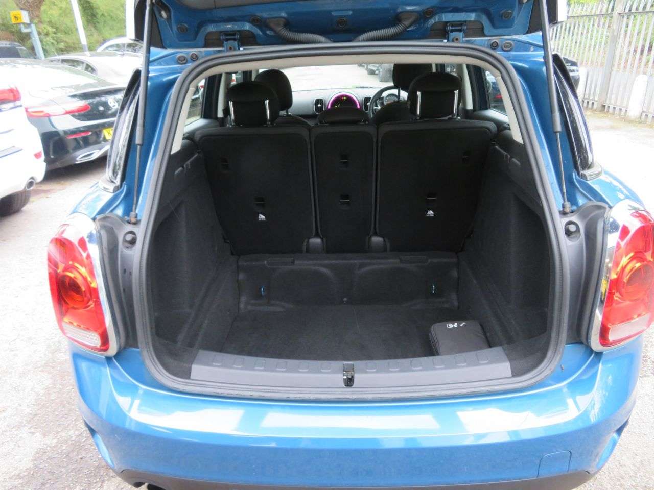 2017 MINI MINI COUNTRYMAN 2017 MINI MINI COUNTRYMAN