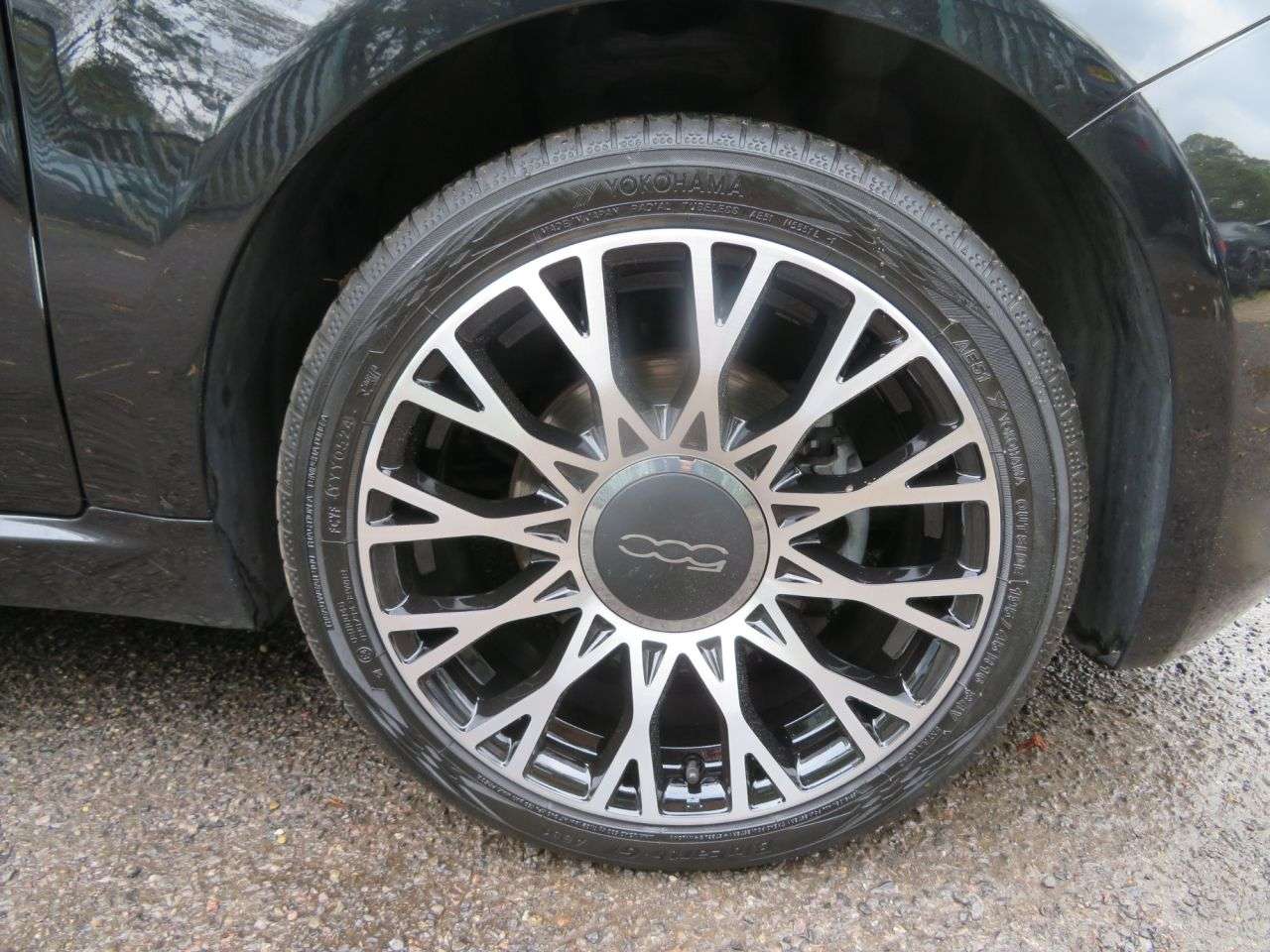 A 2024 FIAT 500 1.0 MHEV Top Hatchback 3dr Petrol Manual Euro 6 (s/s) (70 bhp) 16" ALLOYS + A 2024 FIAT 500 1.0 MHEV Top Hatchback 3dr Petrol Manual Euro 6 (s/s) (70 bhp) 16" ALLOYS +