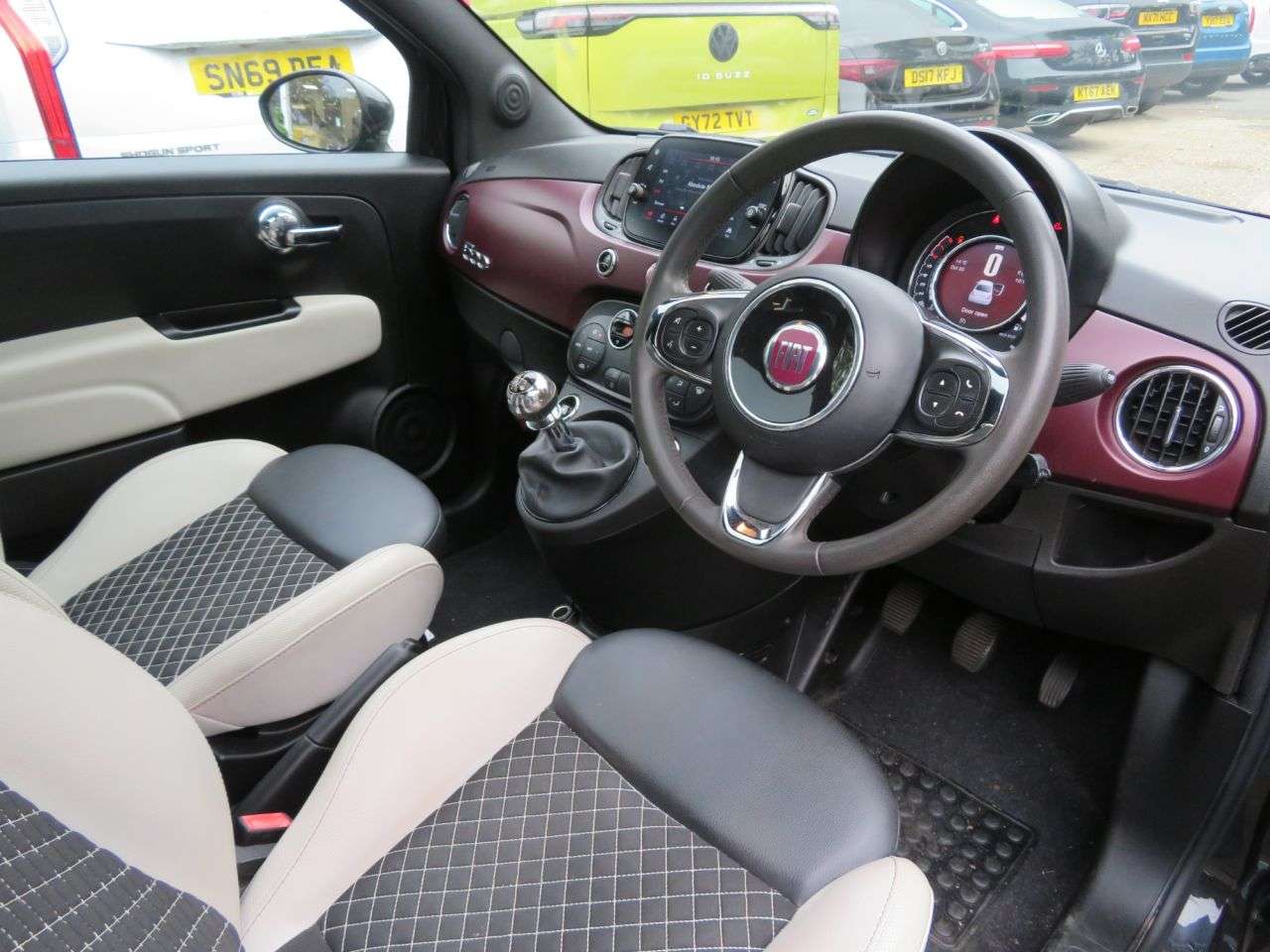 A 2021 FIAT 500 1.0 MHEV Star Hatchback 3dr Petrol Manual Euro 6 (s/s) (70 bhp) A 2021 FIAT 500 1.0 MHEV Star Hatchback 3dr Petrol Manual Euro 6 (s/s) (70 bhp)