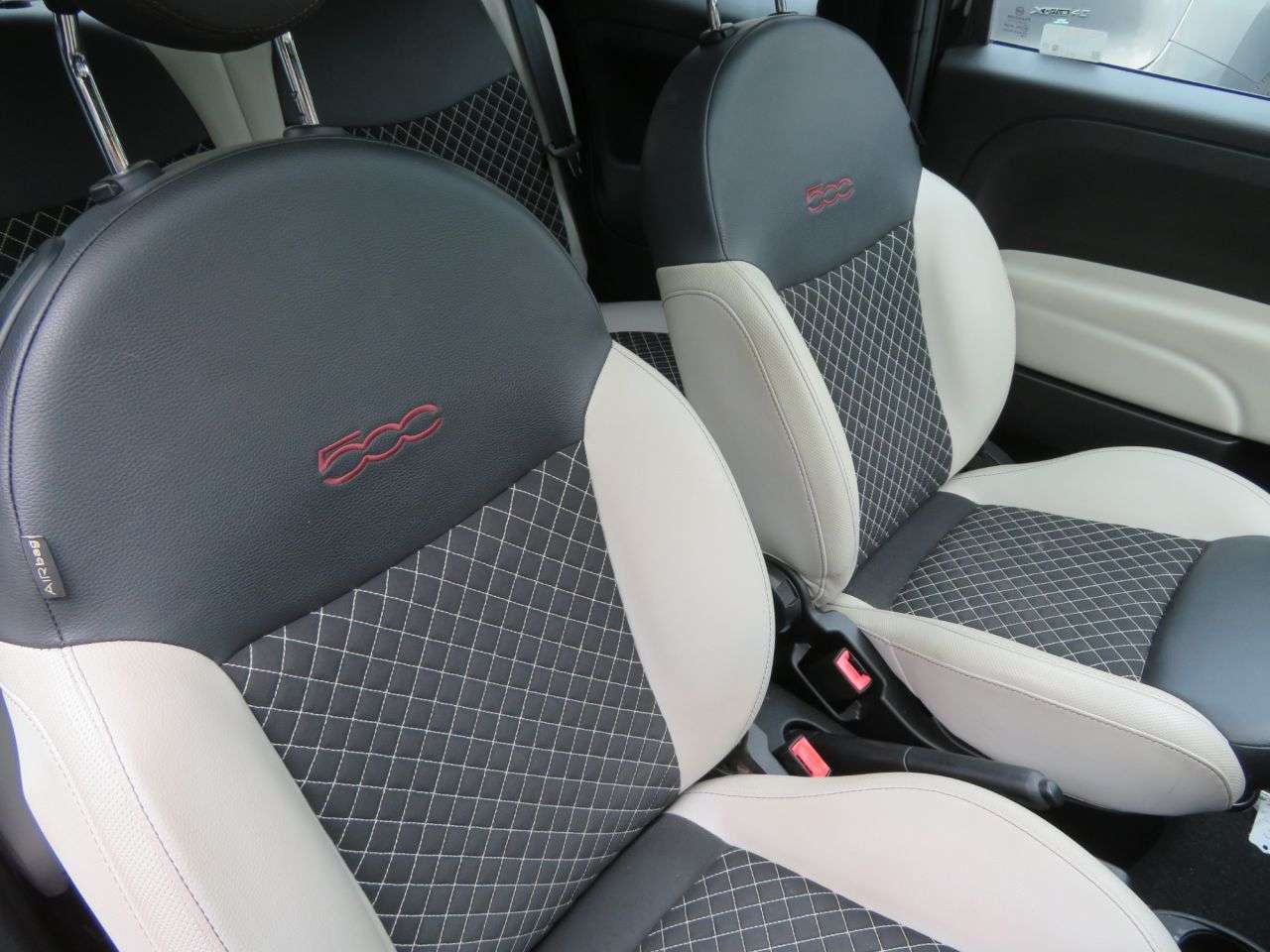 A 2021 FIAT 500 1.0 MHEV Star Hatchback 3dr Petrol Manual Euro 6 (s/s) (70 bhp) A 2021 FIAT 500 1.0 MHEV Star Hatchback 3dr Petrol Manual Euro 6 (s/s) (70 bhp)