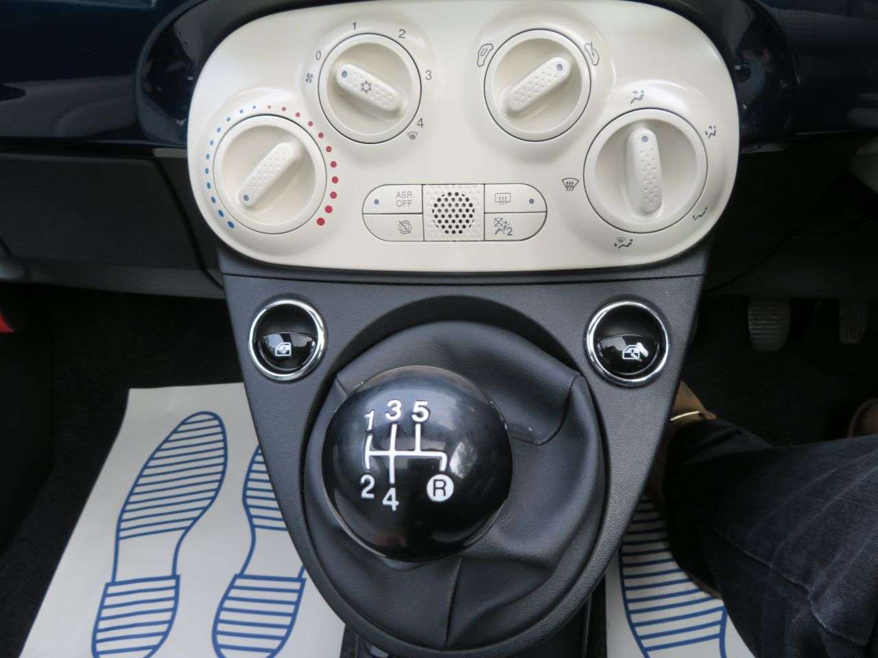 2018 FIAT 500 2018 FIAT 500
