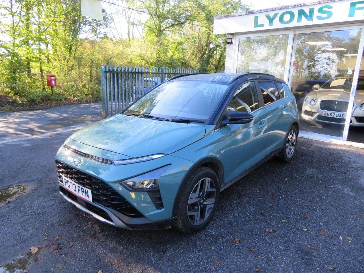 A 2024 HYUNDAI BAYON 1.0 T-GDi MHEV Ultimate SUV 5dr Petrol Hybrid DCT Euro 6 (s/s) (120 ps) A 2024 HYUNDAI BAYON 1.0 T-GDi MHEV Ultimate SUV 5dr Petrol Hybrid DCT Euro 6 (s/s) (120 ps)