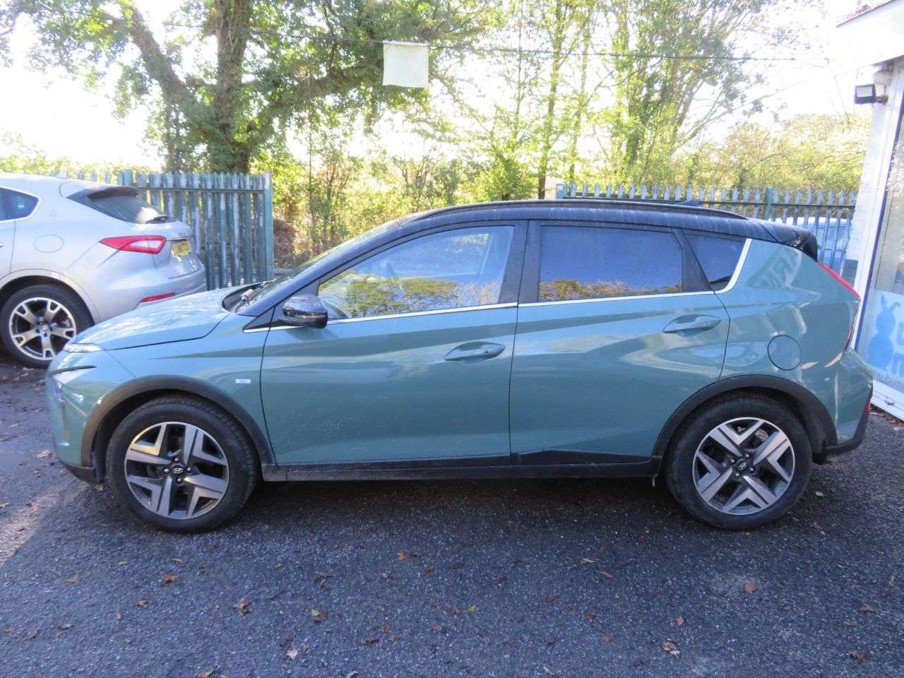A 2024 HYUNDAI BAYON 1.0 T-GDi MHEV Ultimate SUV 5dr Petrol Hybrid DCT Euro 6 (s/s) (120 ps) A 2024 HYUNDAI BAYON 1.0 T-GDi MHEV Ultimate SUV 5dr Petrol Hybrid DCT Euro 6 (s/s) (120 ps)