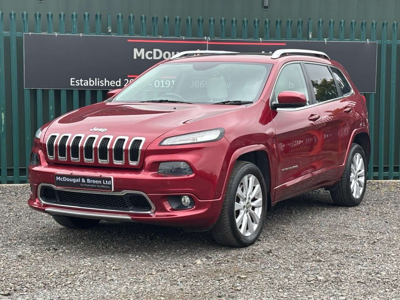 A 2016 JEEP CHEROKEE 2.2 MultiJetII Overland SUV 5dr Diesel Auto 4WD Euro 6 (s/s) (200 ps) GET A A 2016 JEEP CHEROKEE 2.2 MultiJetII Overland SUV 5dr Diesel Auto 4WD Euro 6 (s/s) (200 ps) GET A