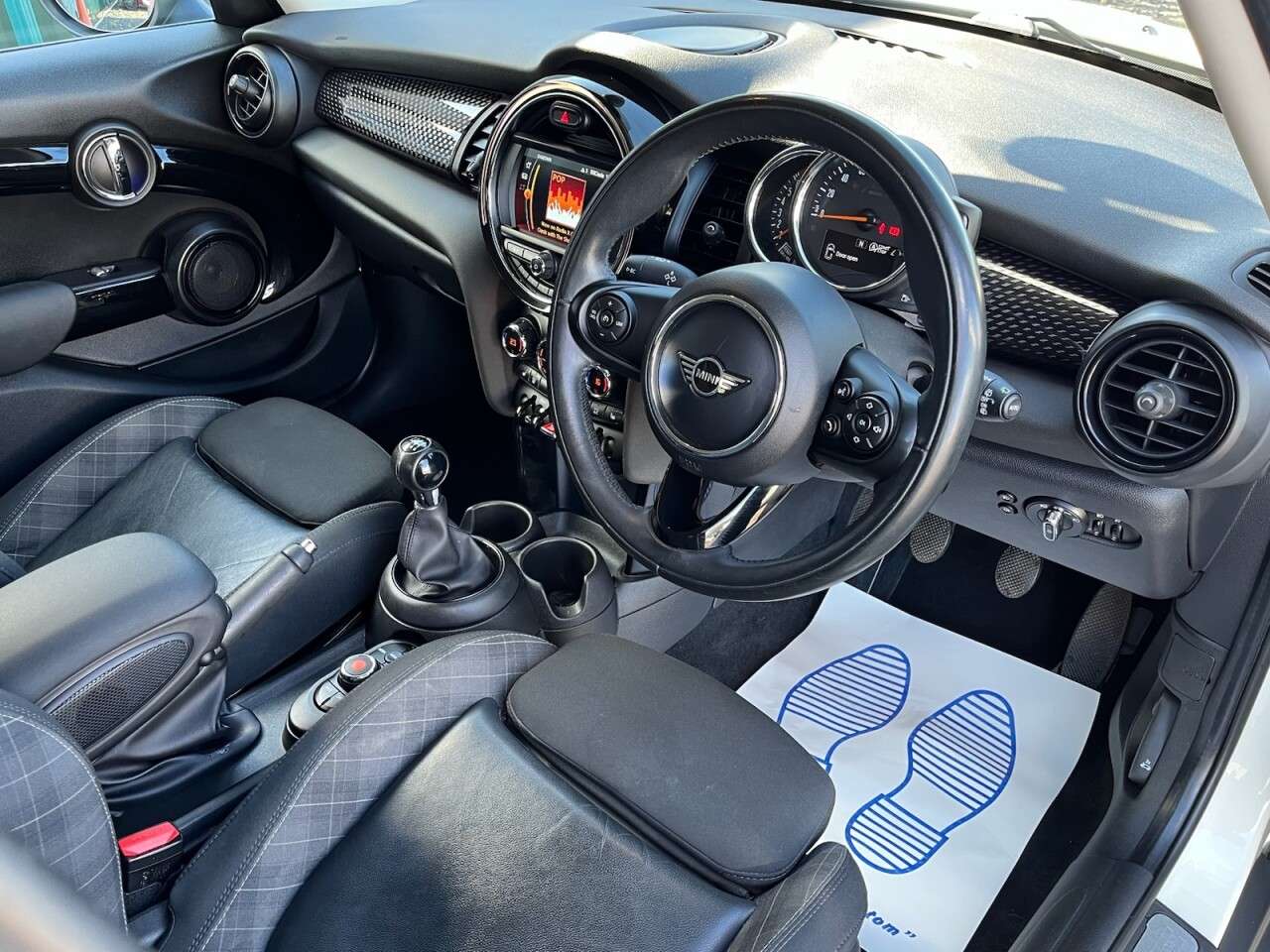 A 2019 MINI HATCH 2.0 Cooper S Classic Hatchback 5dr Petrol Manual Euro 6 (s/s) (192 ps) GET A 2019 MINI HATCH 2.0 Cooper S Classic Hatchback 5dr Petrol Manual Euro 6 (s/s) (192 ps) GET