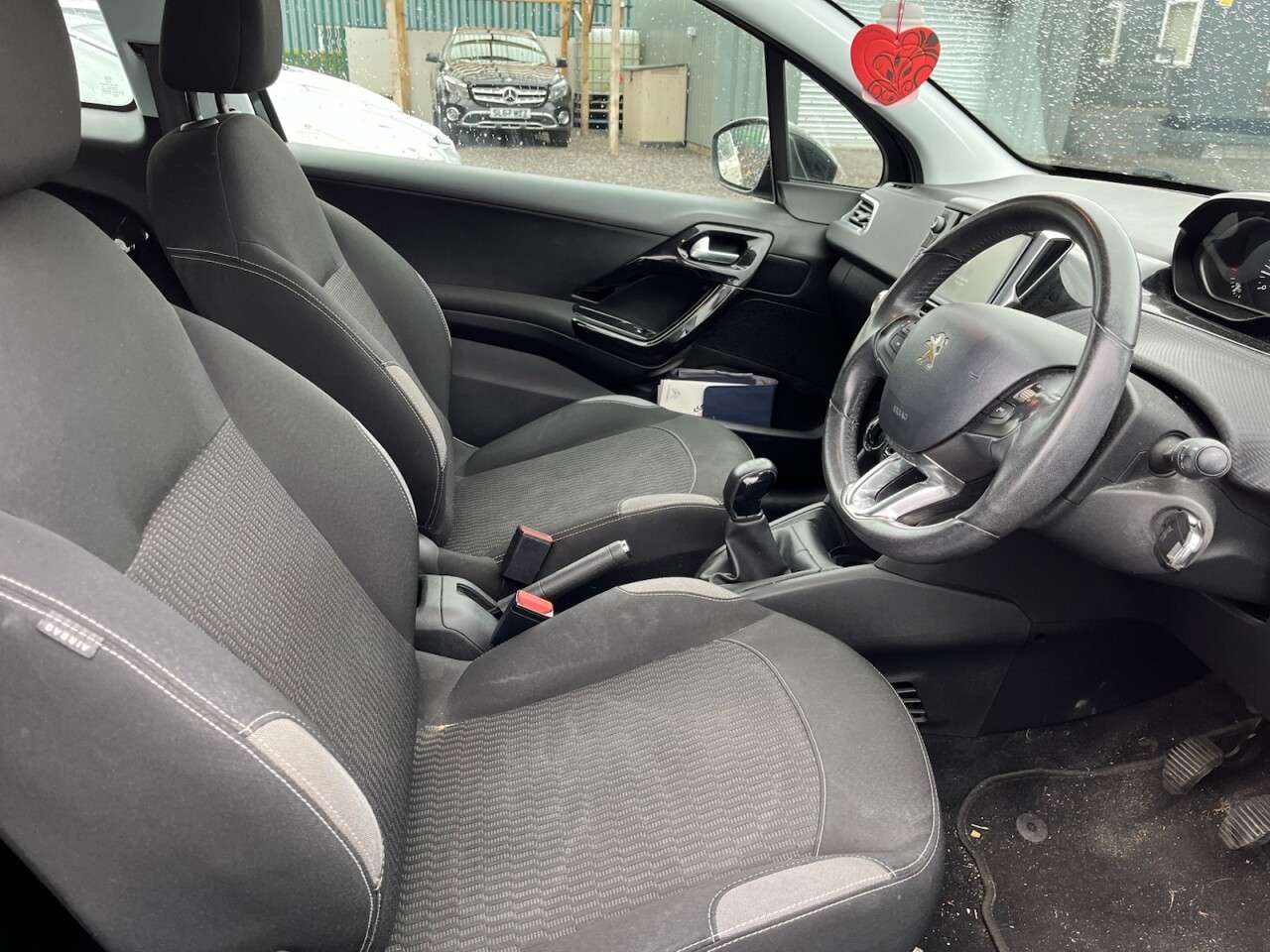 2016 PEUGEOT 208 2016 PEUGEOT 208