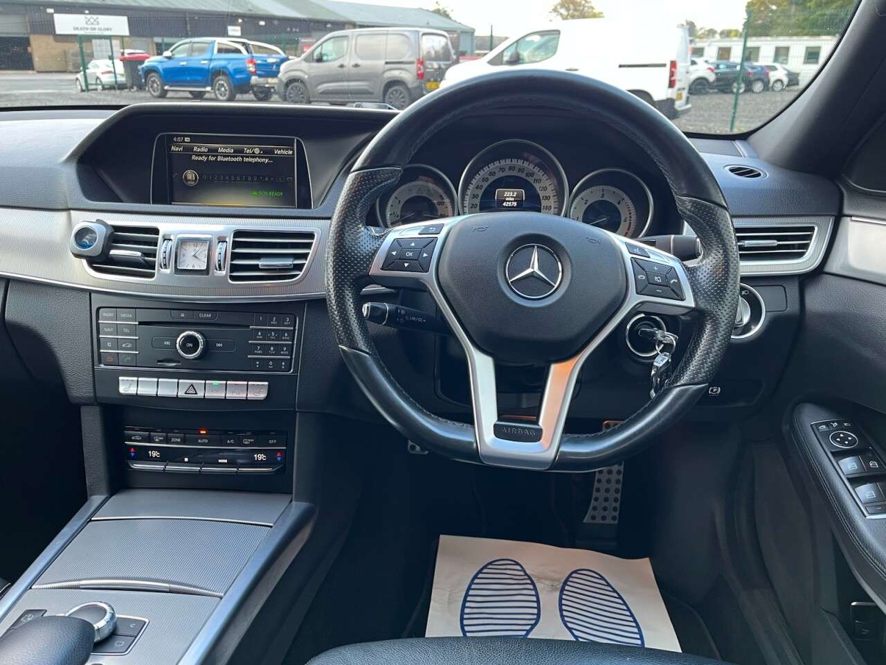 A 2015 MERCEDES-BENZ E-CLASS 3.0 E350 V6 BlueTEC AMG Night Edition Saloon 4dr Diesel G-Tronic+ Euro 6 (s A 2015 MERCEDES-BENZ E-CLASS 3.0 E350 V6 BlueTEC AMG Night Edition Saloon 4dr Diesel G-Tronic+ Euro 6 (s