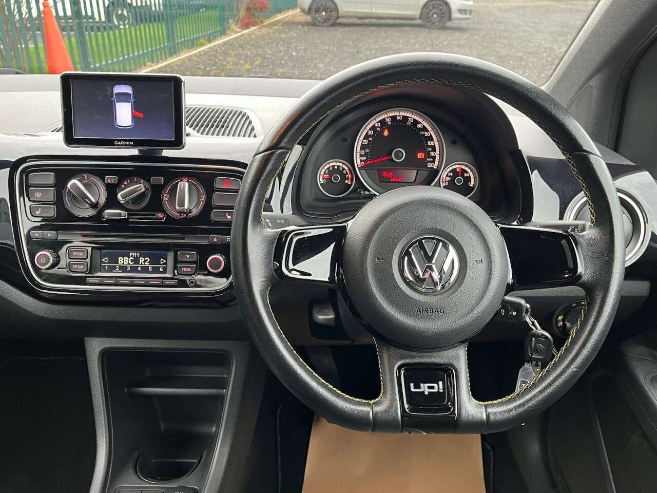 2015 VOLKSWAGEN UP! 2015 VOLKSWAGEN UP!