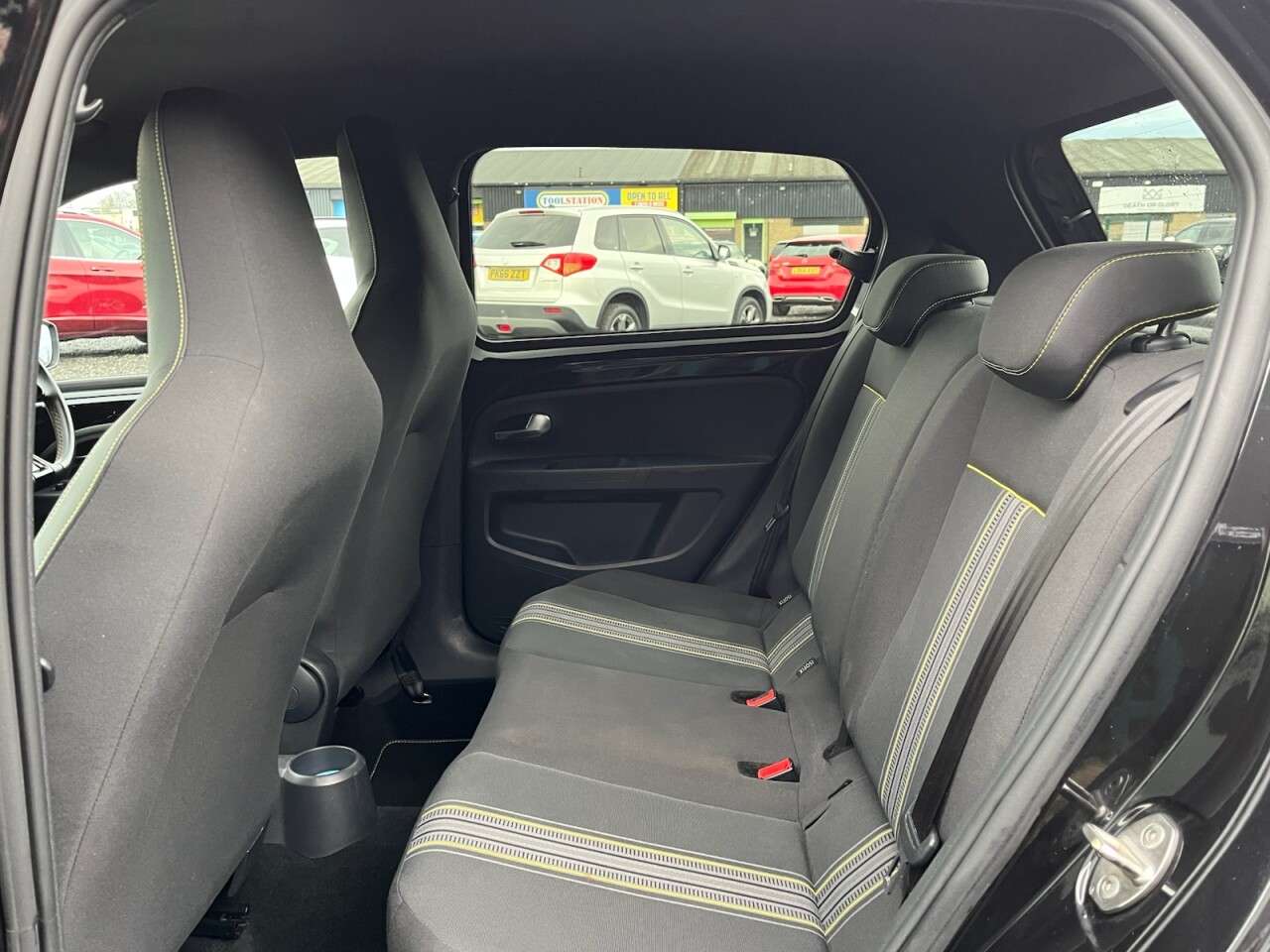 2015 VOLKSWAGEN UP! 2015 VOLKSWAGEN UP!