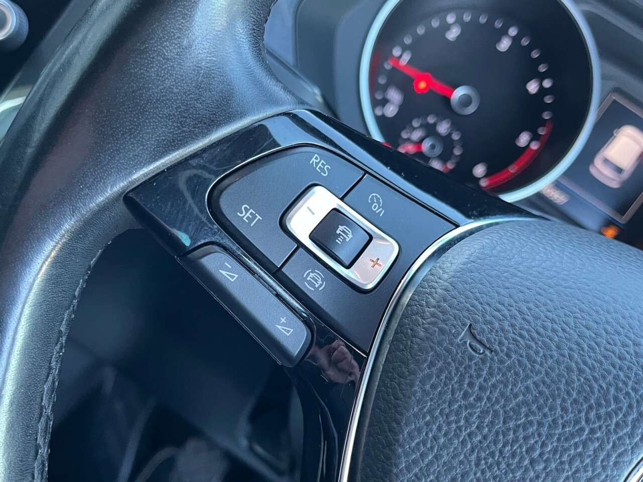 2019 VOLKSWAGEN TIGUAN 2019 VOLKSWAGEN TIGUAN