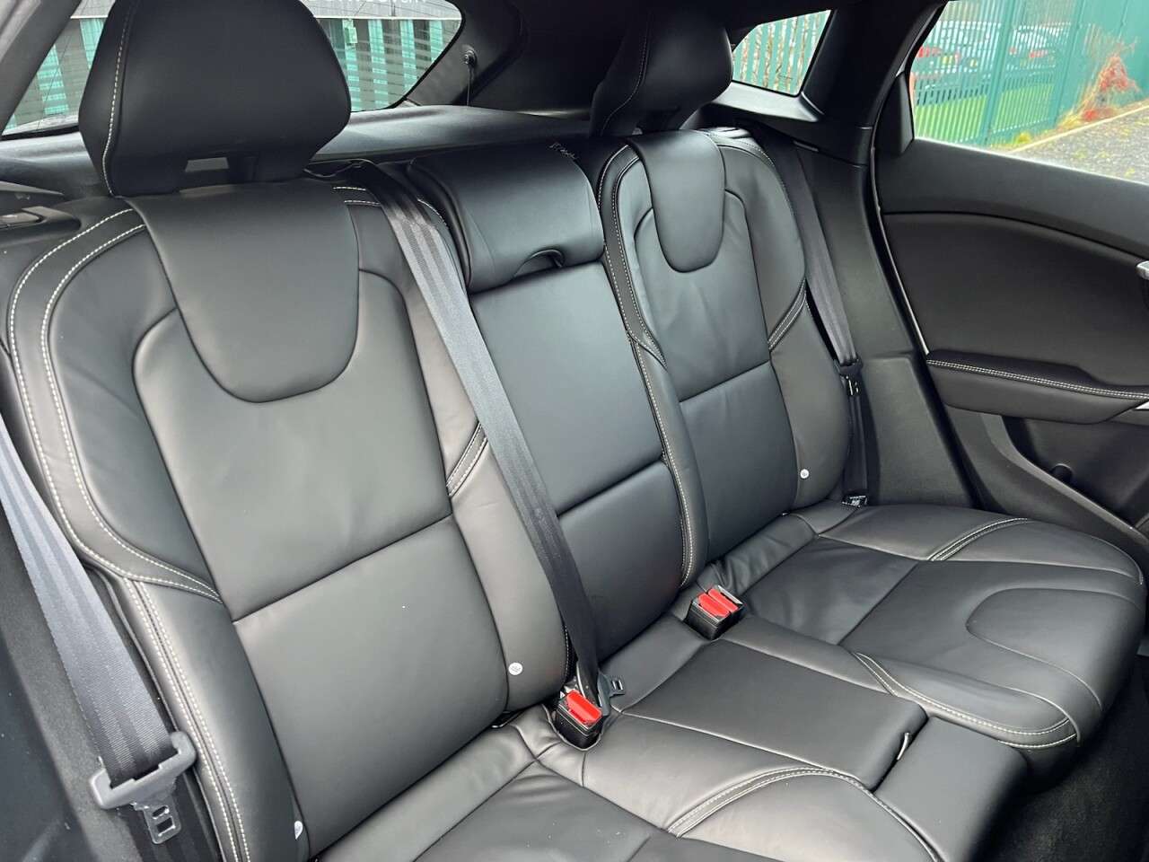 2019 VOLVO V40 2019 VOLVO V40