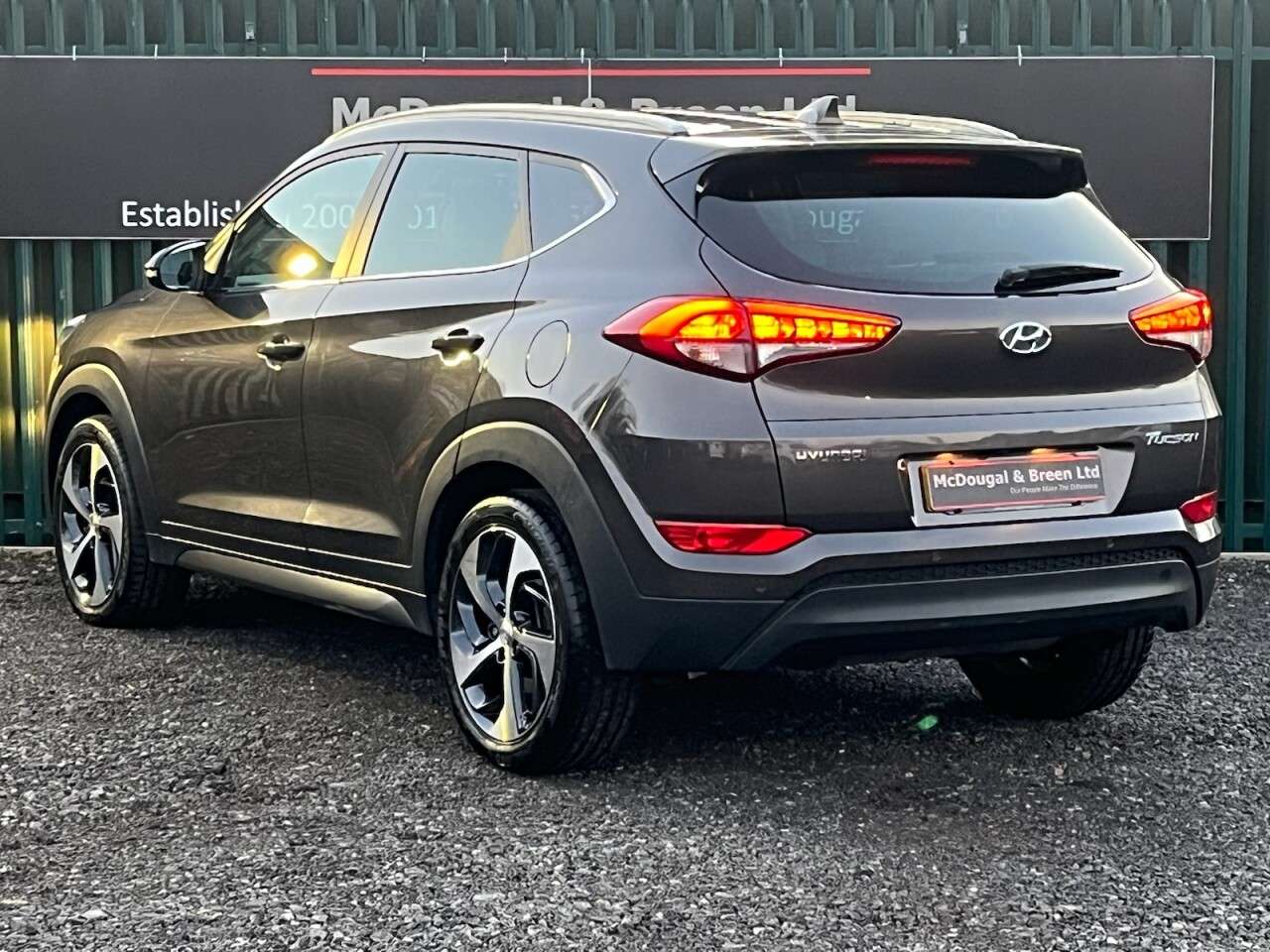 A 2016 HYUNDAI TUCSON 1.7 CRDi Blue Drive Premium SUV 5dr Diesel DCT Euro 6 (s/s) (141 ps) GET A A 2016 HYUNDAI TUCSON 1.7 CRDi Blue Drive Premium SUV 5dr Diesel DCT Euro 6 (s/s) (141 ps) GET A