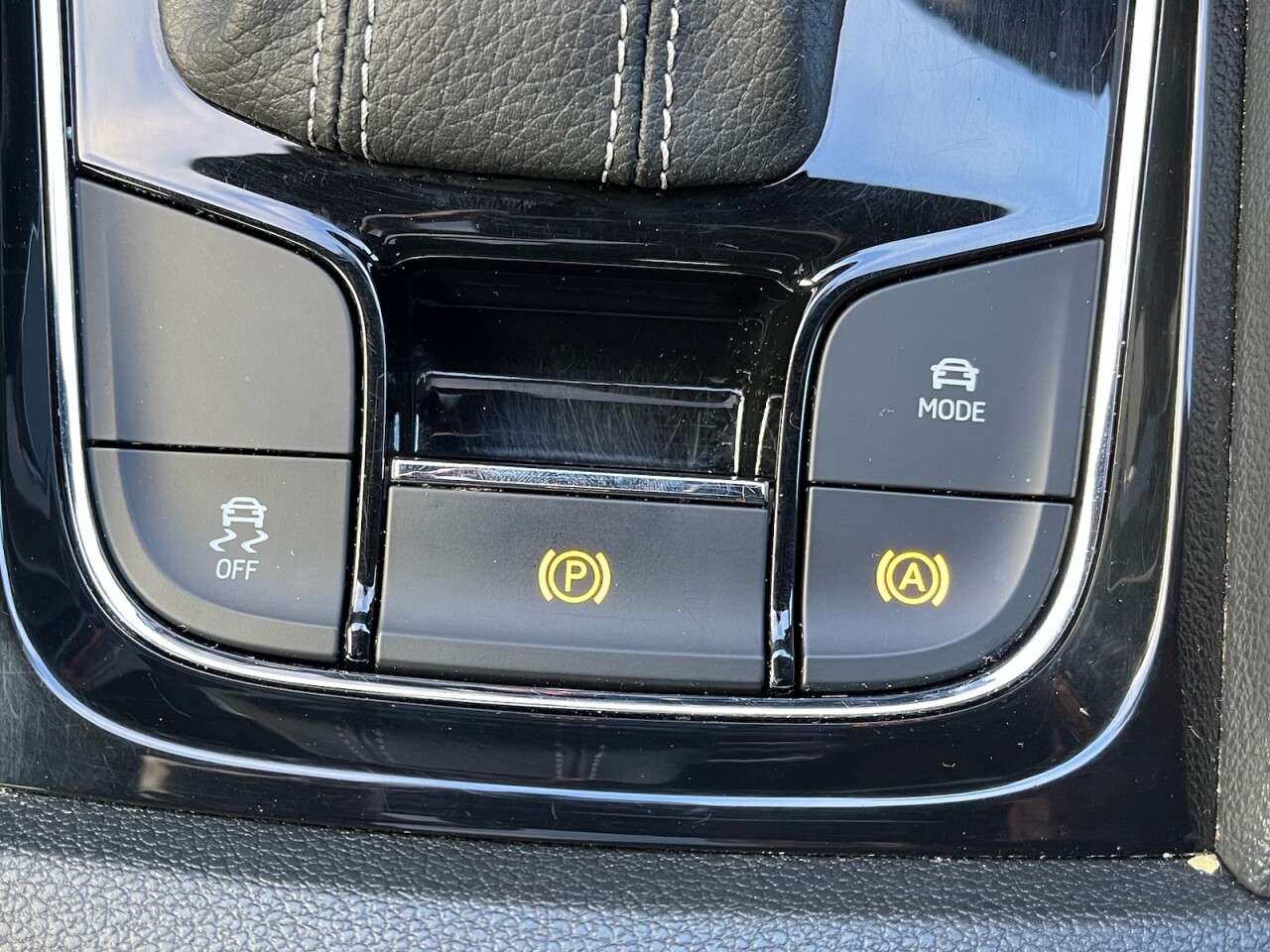 2020 SKODA KAROQ 2020 SKODA KAROQ