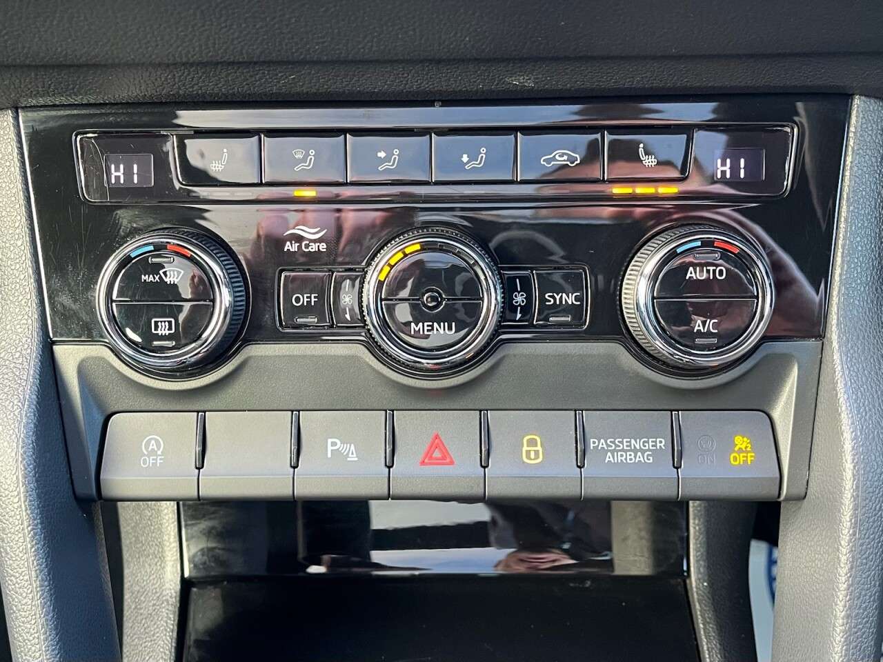 2020 SKODA KAROQ 2020 SKODA KAROQ