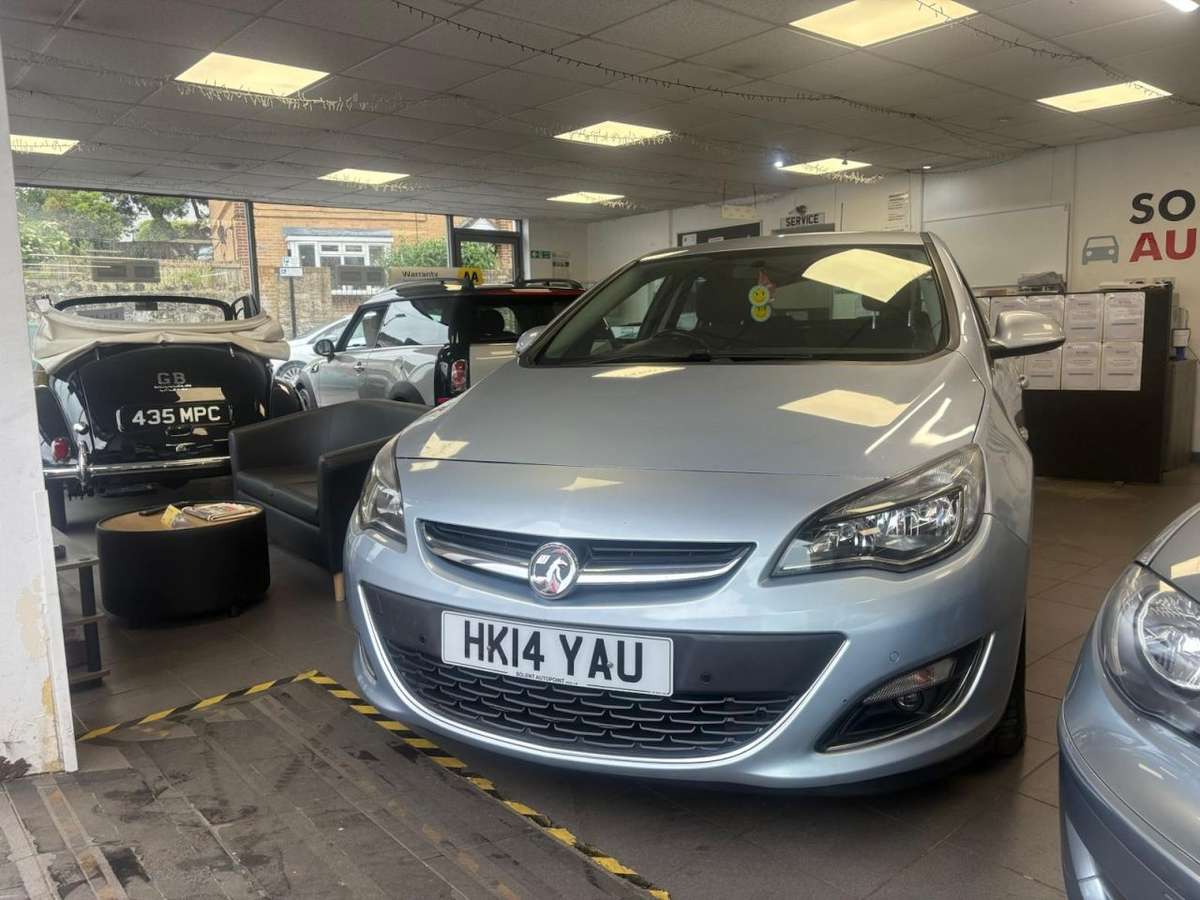 Check out this Vauxhall Astra 2014 Diesel Manual