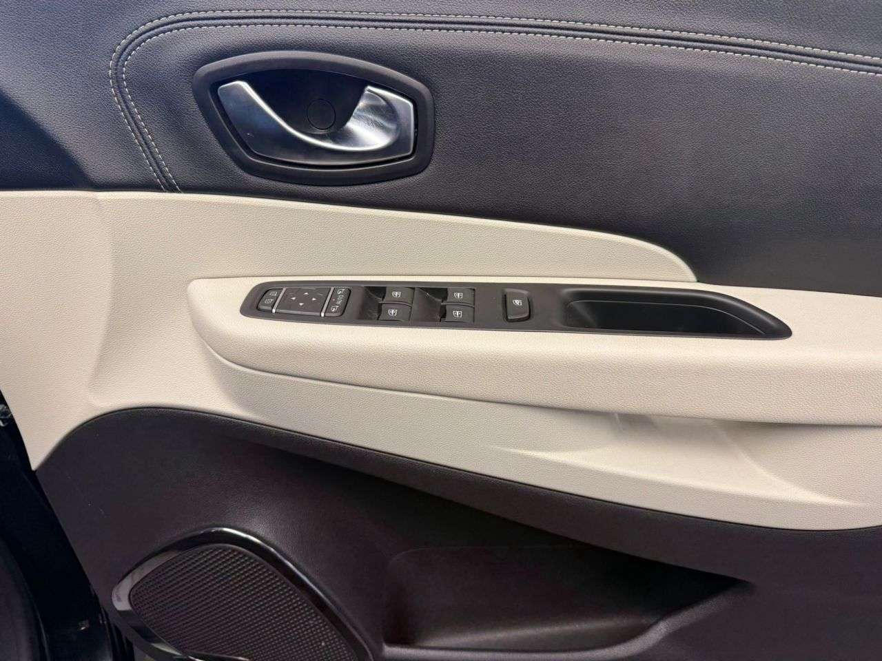 2017 RENAULT CAPTUR 2017 RENAULT CAPTUR