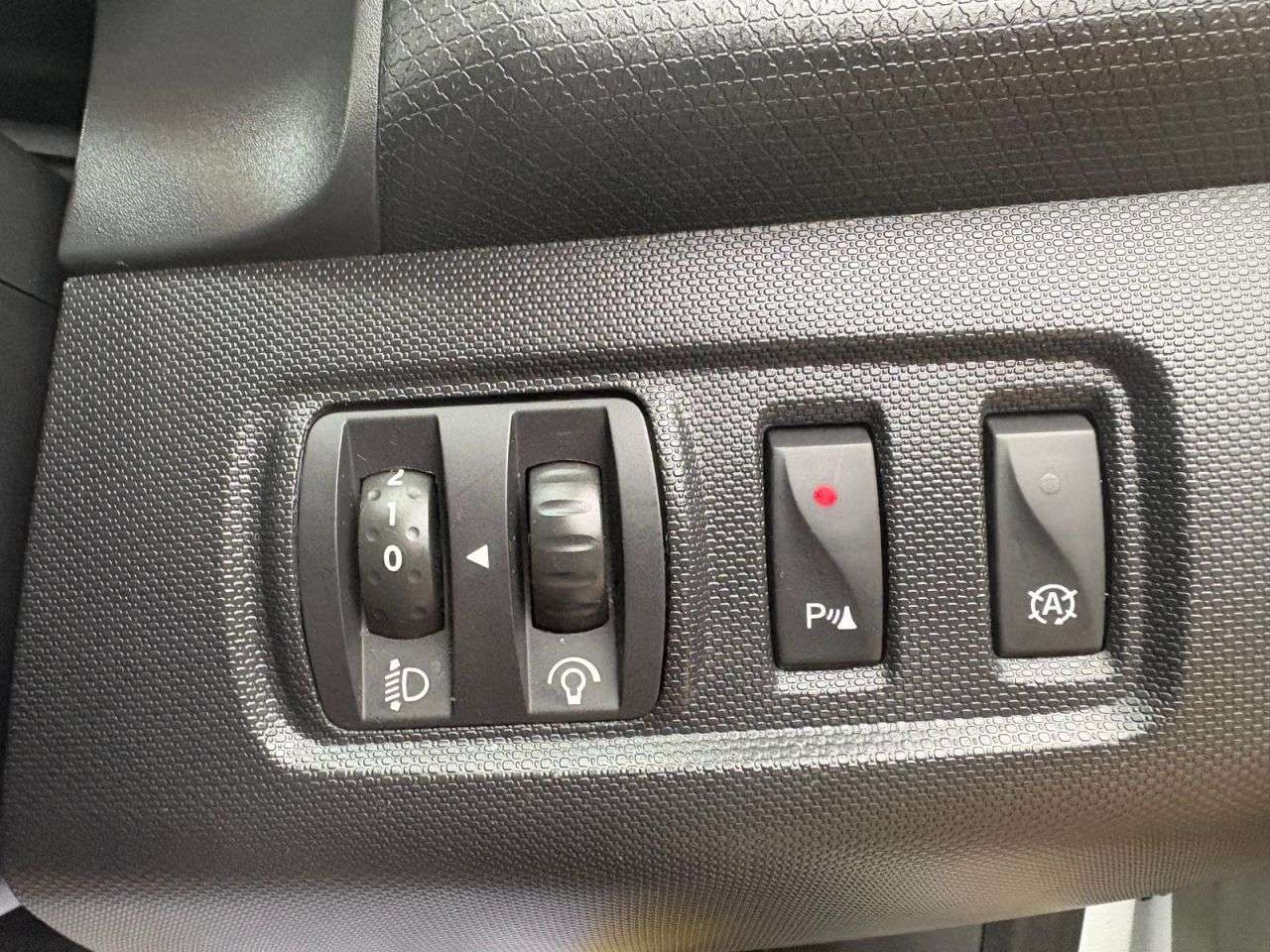 2015 RENAULT CLIO 2015 RENAULT CLIO