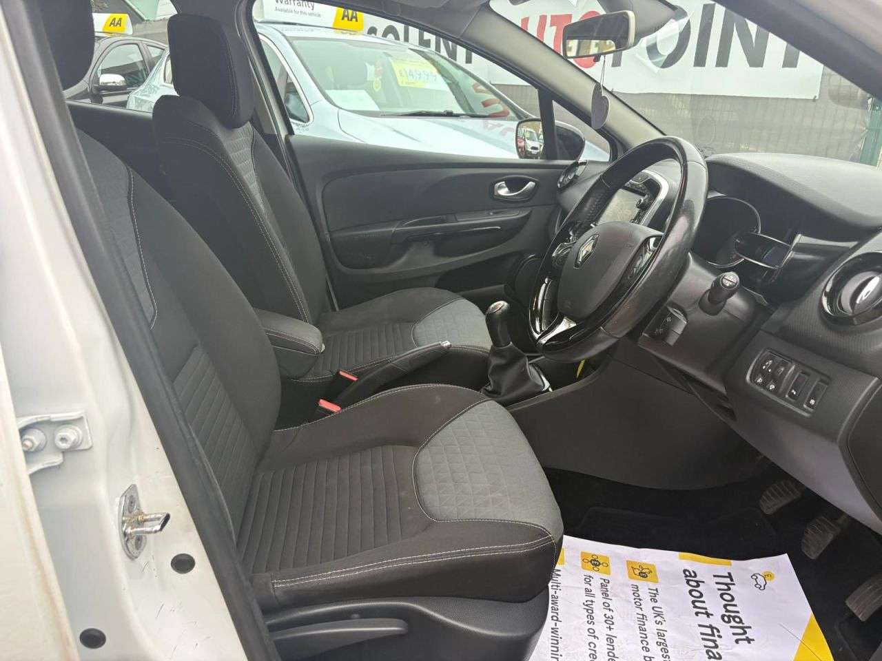 2015 RENAULT CLIO 2015 RENAULT CLIO