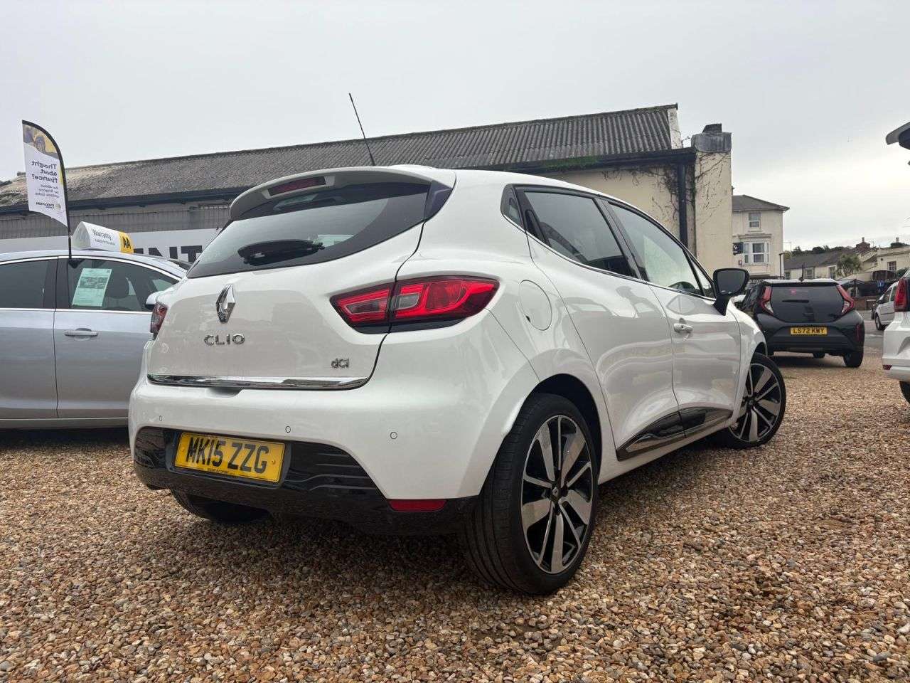 2015 RENAULT CLIO 2015 RENAULT CLIO