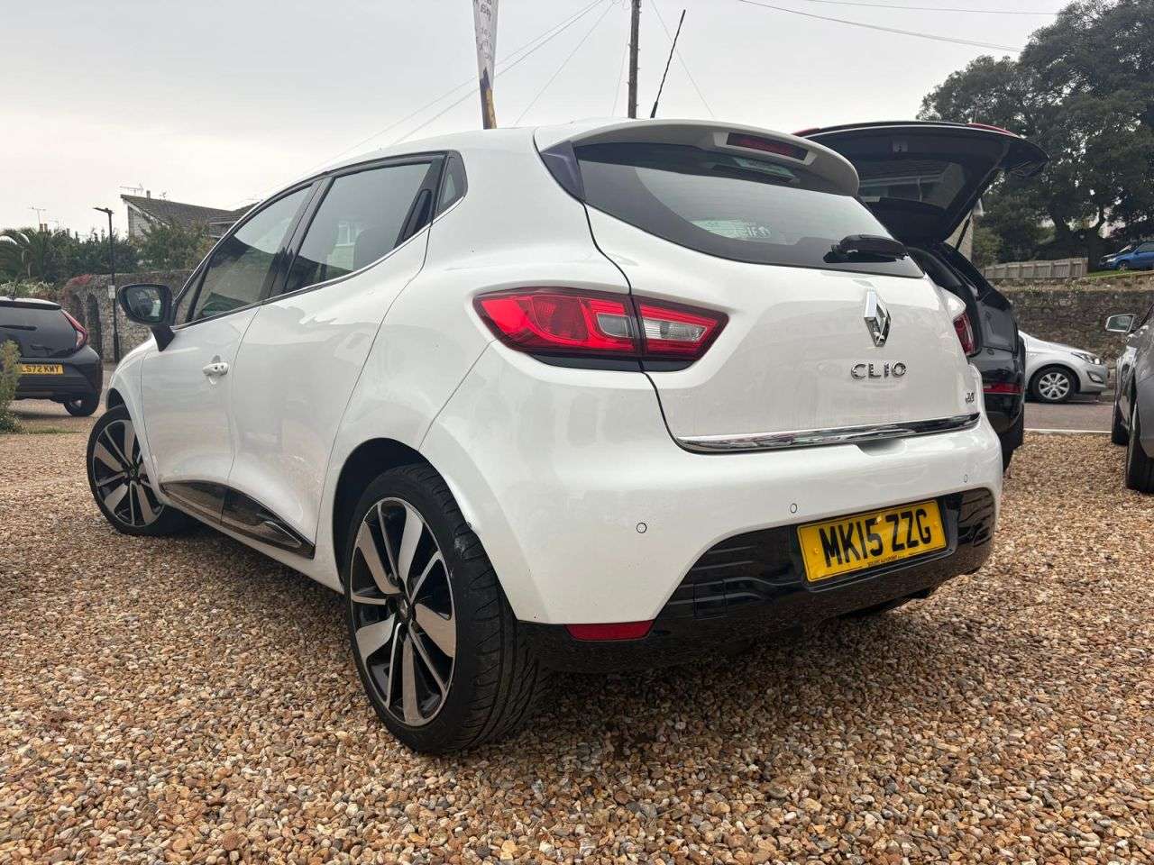 2015 RENAULT CLIO 2015 RENAULT CLIO
