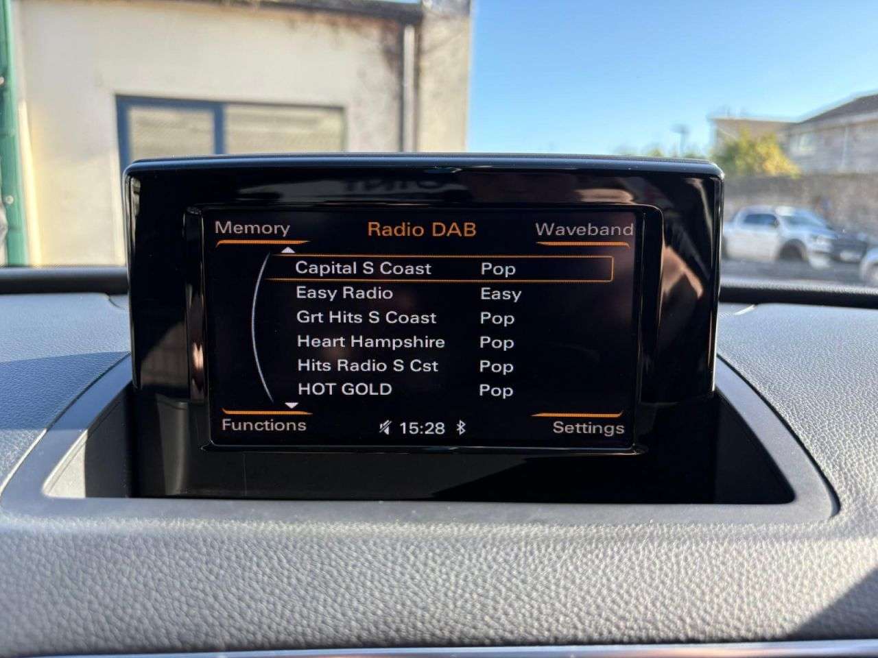 2015 AUDI Q3 2015 AUDI Q3