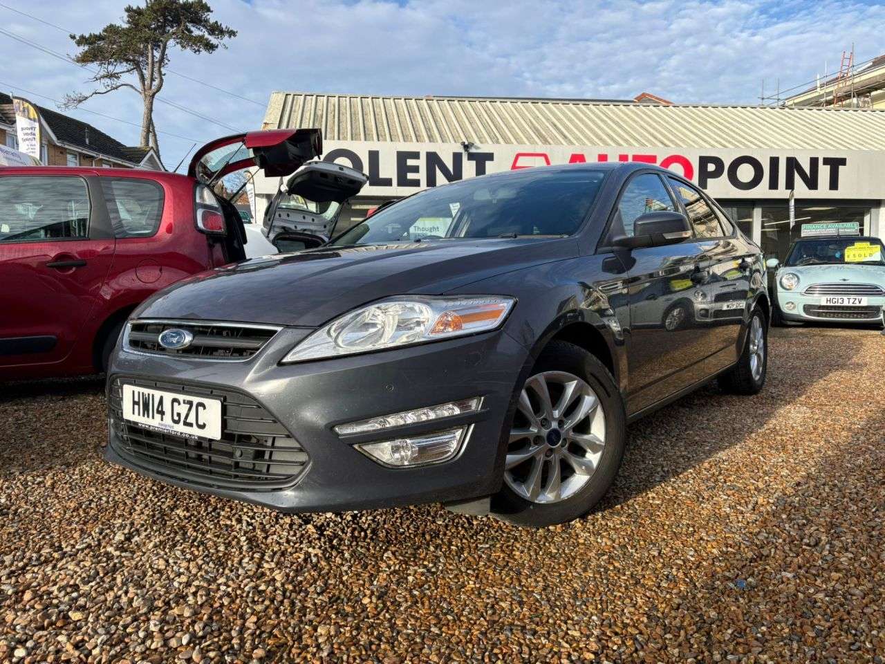 A 2014 FORD MONDEO 2.0 TDCi Graphite Hatchback 5dr Diesel Manual Euro 5 (140 ps) A 2014 FORD MONDEO 2.0 TDCi Graphite Hatchback 5dr Diesel Manual Euro 5 (140 ps)