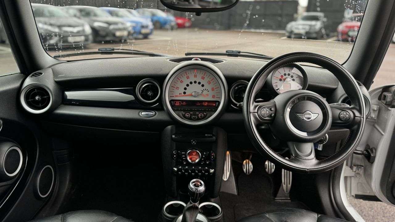 2012 MINI CLUBMAN 2012 MINI CLUBMAN