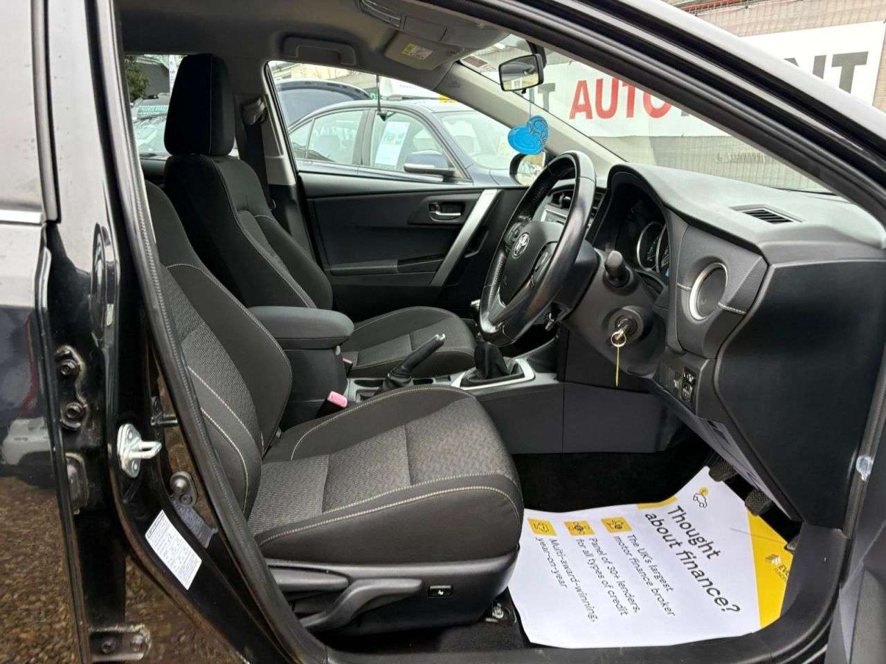 2015 TOYOTA AURIS 2015 TOYOTA AURIS