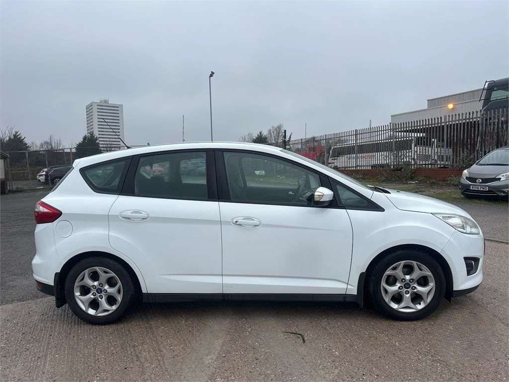 A 2013 FORD C-MAX 1.6 TDCi Zetec MPV 5dr Diesel Manual Euro 5 (115 ps) A 2013 FORD C-MAX 1.6 TDCi Zetec MPV 5dr Diesel Manual Euro 5 (115 ps)