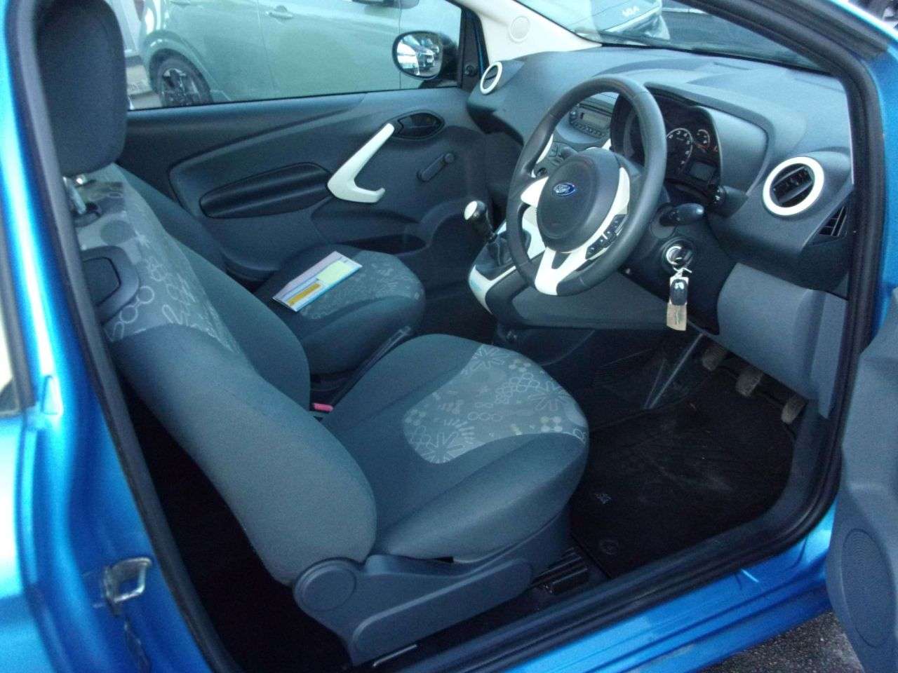 A 2014 FORD KA 1.2 Studio Hatchback 3dr Petrol Manual Euro 5 (s/s) (69 ps) A 2014 FORD KA 1.2 Studio Hatchback 3dr Petrol Manual Euro 5 (s/s) (69 ps)