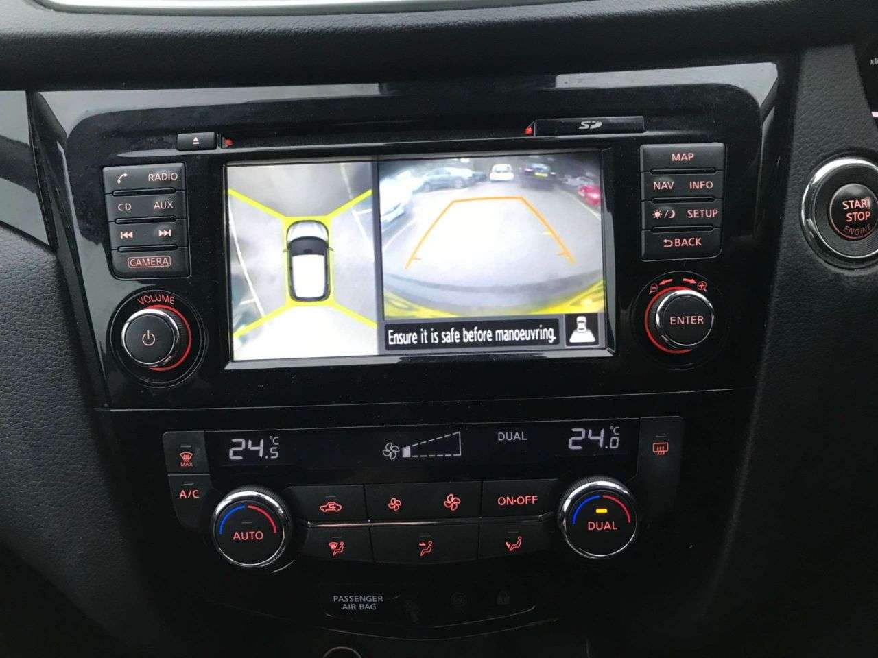 A 2016 NISSAN QASHQAI 1.5 dCi N-Connecta SUV 5dr Diesel Manual 2WD Euro 6 (s/s) (110 ps) A 2016 NISSAN QASHQAI 1.5 dCi N-Connecta SUV 5dr Diesel Manual 2WD Euro 6 (s/s) (110 ps)