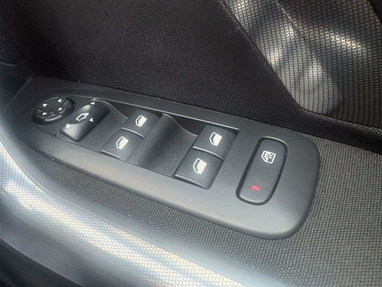 2016 PEUGEOT 2008 2016 PEUGEOT 2008