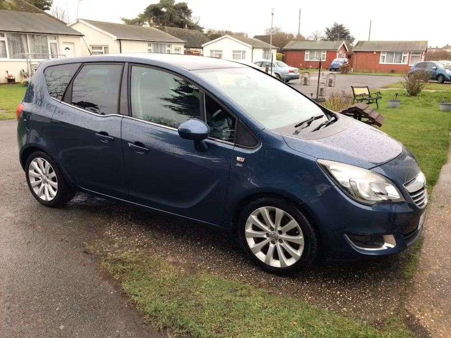 A 2015 VAUXHALL MERIVA 1.7 CDTi SE MPV 5dr Diesel Auto Euro 5 (110 ps) A 2015 VAUXHALL MERIVA 1.7 CDTi SE MPV 5dr Diesel Auto Euro 5 (110 ps)