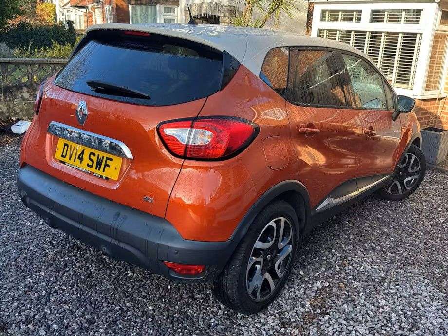 A 2014 RENAULT CAPTUR 1.5 dCi ENERGY Dynamique S MediaNav SUV 5dr Diesel Manual Euro 5 (s/s) (90 A 2014 RENAULT CAPTUR 1.5 dCi ENERGY Dynamique S MediaNav SUV 5dr Diesel Manual Euro 5 (s/s) (90