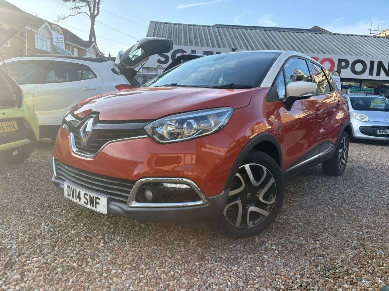 A 2014 RENAULT CAPTUR 1.5 dCi ENERGY Dynamique S MediaNav SUV 5dr Diesel Manual Euro 5 (s/s) (90 A 2014 RENAULT CAPTUR 1.5 dCi ENERGY Dynamique S MediaNav SUV 5dr Diesel Manual Euro 5 (s/s) (90