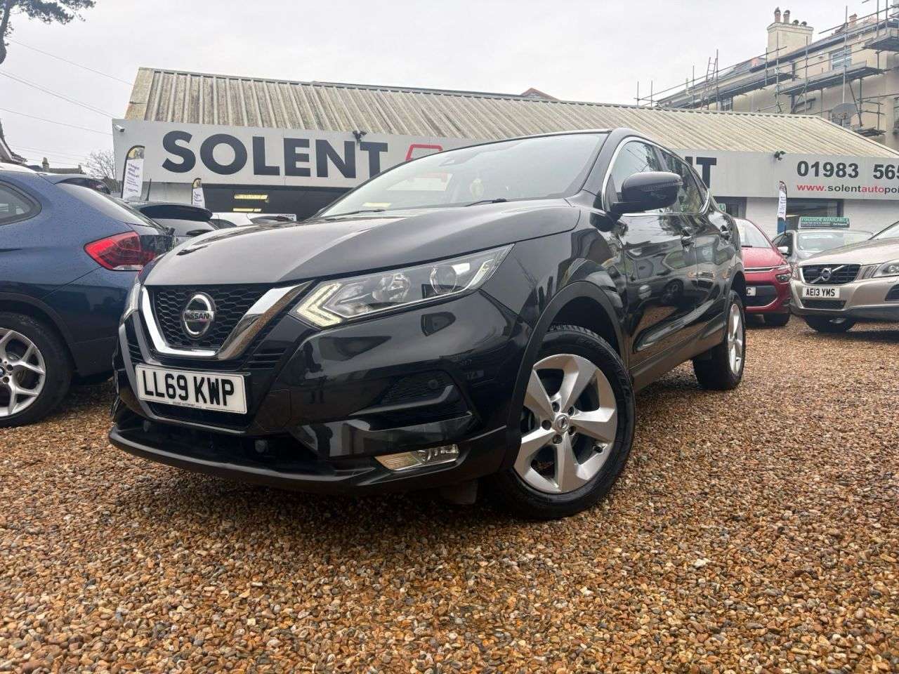 A 2019 NISSAN QASHQAI 1.3 DIG-T Acenta Premium SUV 5dr Petrol Manual Euro 6 (s/s) (140 ps) A 2019 NISSAN QASHQAI 1.3 DIG-T Acenta Premium SUV 5dr Petrol Manual Euro 6 (s/s) (140 ps)