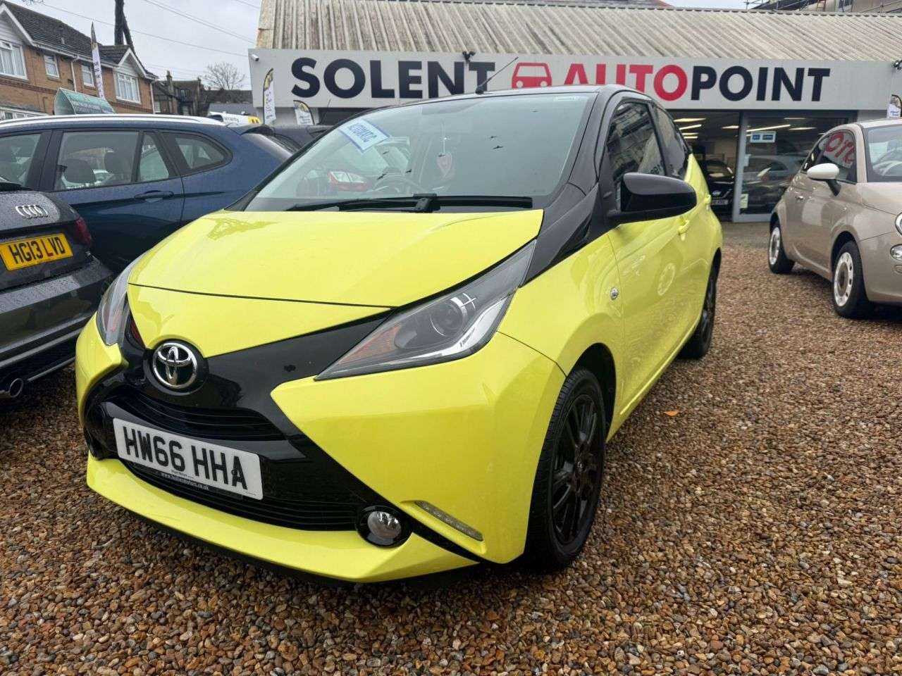A 2016 TOYOTA AYGO 1.0 VVT-i x-cite 3 Yellow Bi-Tone Hatchback 5dr Petrol x-shift Euro 6 (68 p A 2016 TOYOTA AYGO 1.0 VVT-i x-cite 3 Yellow Bi-Tone Hatchback 5dr Petrol x-shift Euro 6 (68 p