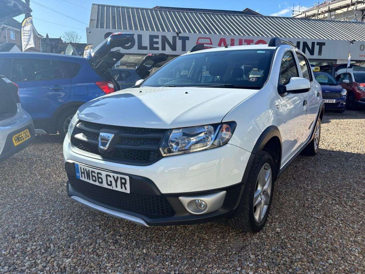 A 2016 DACIA SANDERO STEPWAY 0.9 TCe Ambiance Hatchback 5dr Petrol Manual Euro 6 (s/s) (90 ps) A 2016 DACIA SANDERO STEPWAY 0.9 TCe Ambiance Hatchback 5dr Petrol Manual Euro 6 (s/s) (90 ps)