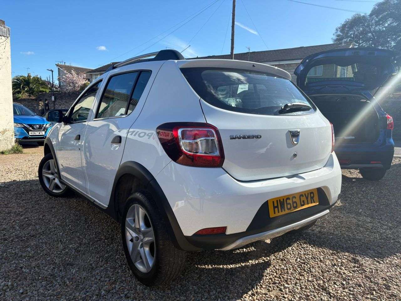 A 2016 DACIA SANDERO STEPWAY 0.9 TCe Ambiance Hatchback 5dr Petrol Manual Euro 6 (s/s) (90 ps) A 2016 DACIA SANDERO STEPWAY 0.9 TCe Ambiance Hatchback 5dr Petrol Manual Euro 6 (s/s) (90 ps)