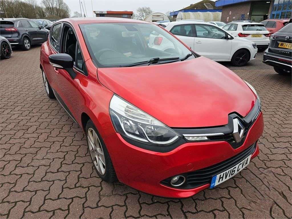 A 2016 RENAULT CLIO 1.2 16V Dynamique Nav Hatchback 5dr Petrol Manual Euro 6 (75 ps) A 2016 RENAULT CLIO 1.2 16V Dynamique Nav Hatchback 5dr Petrol Manual Euro 6 (75 ps)